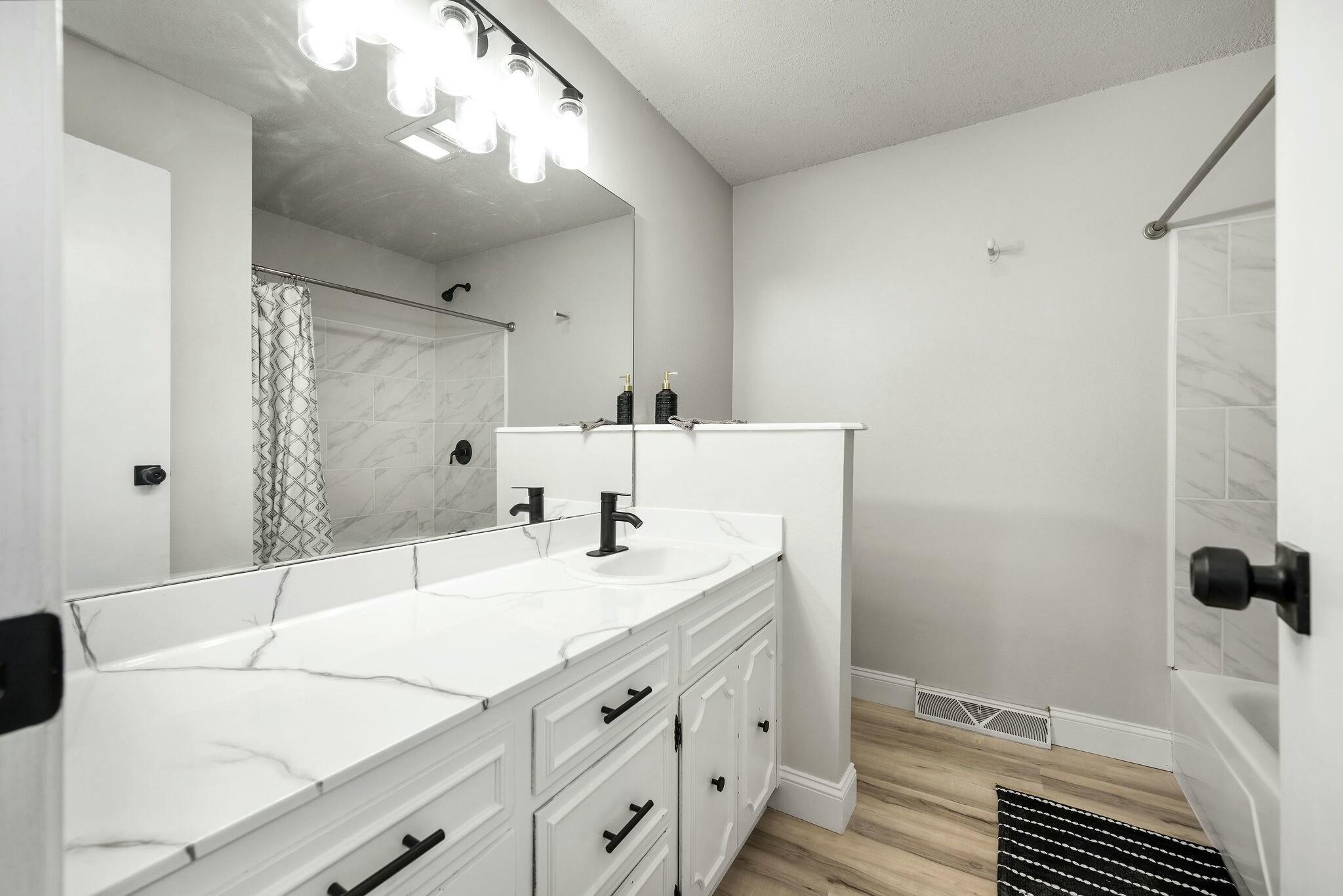 545 School Street Property Photo 17