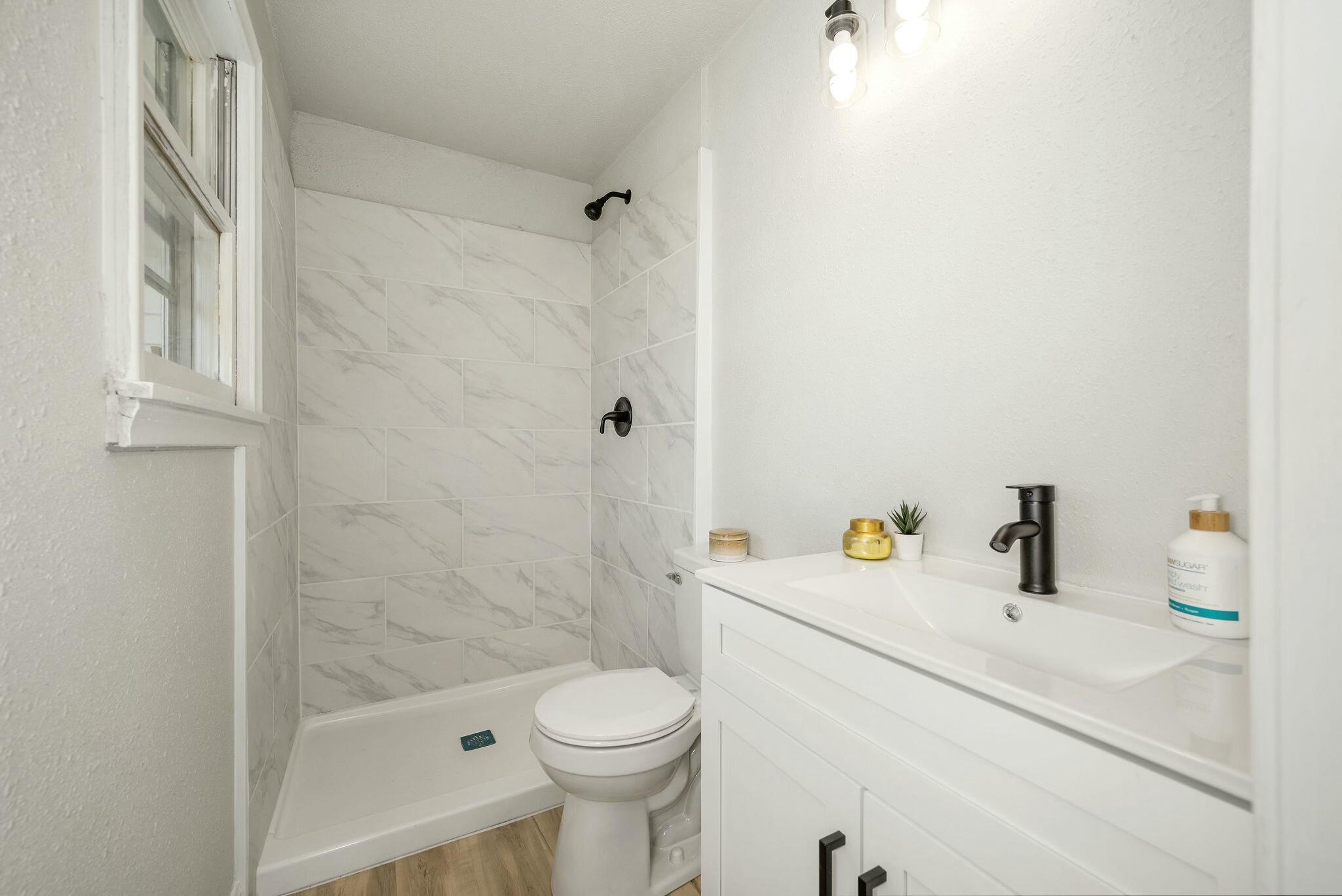 545 School Street Property Photo 20