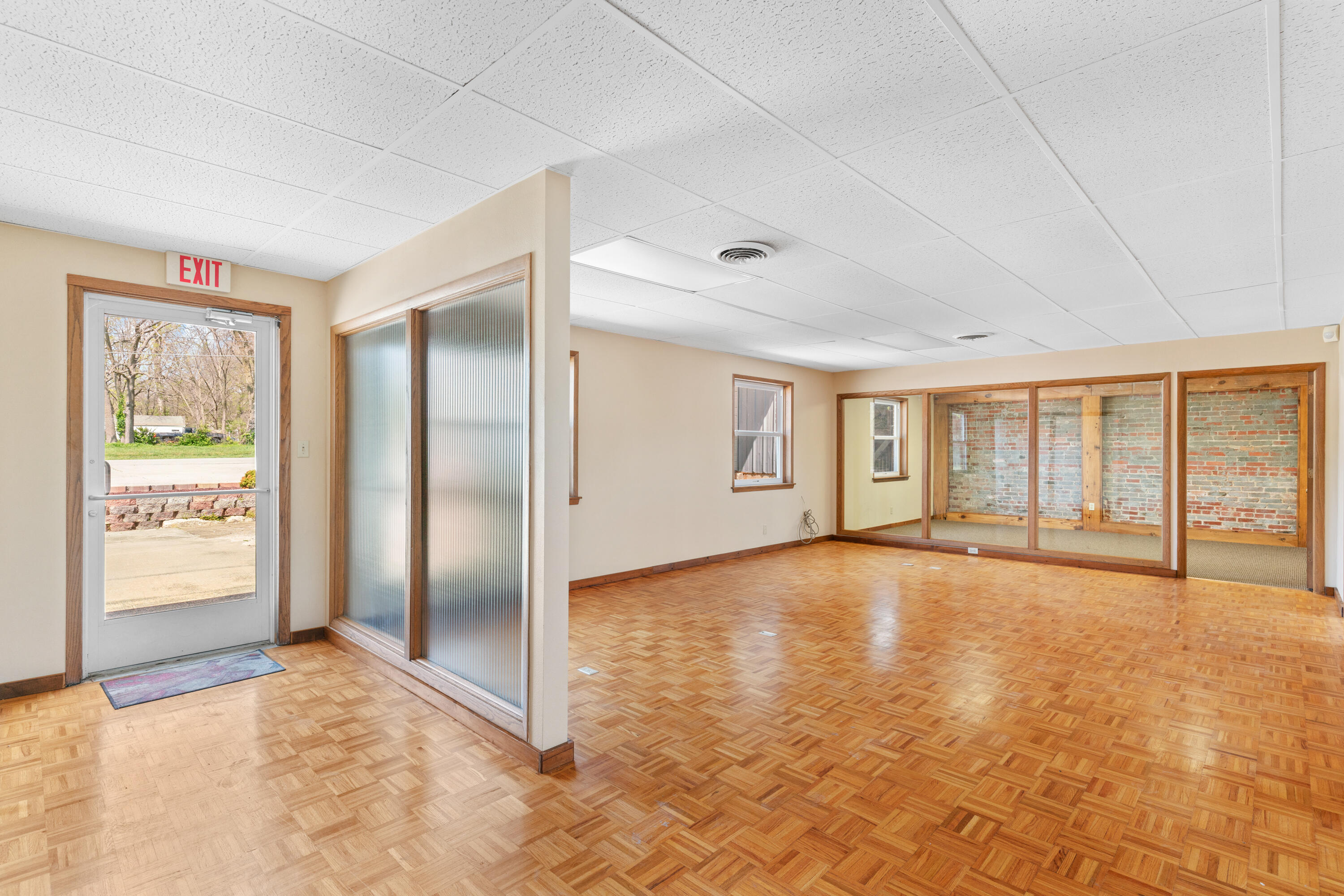 1912 North Weller Avenue Property Photo 3