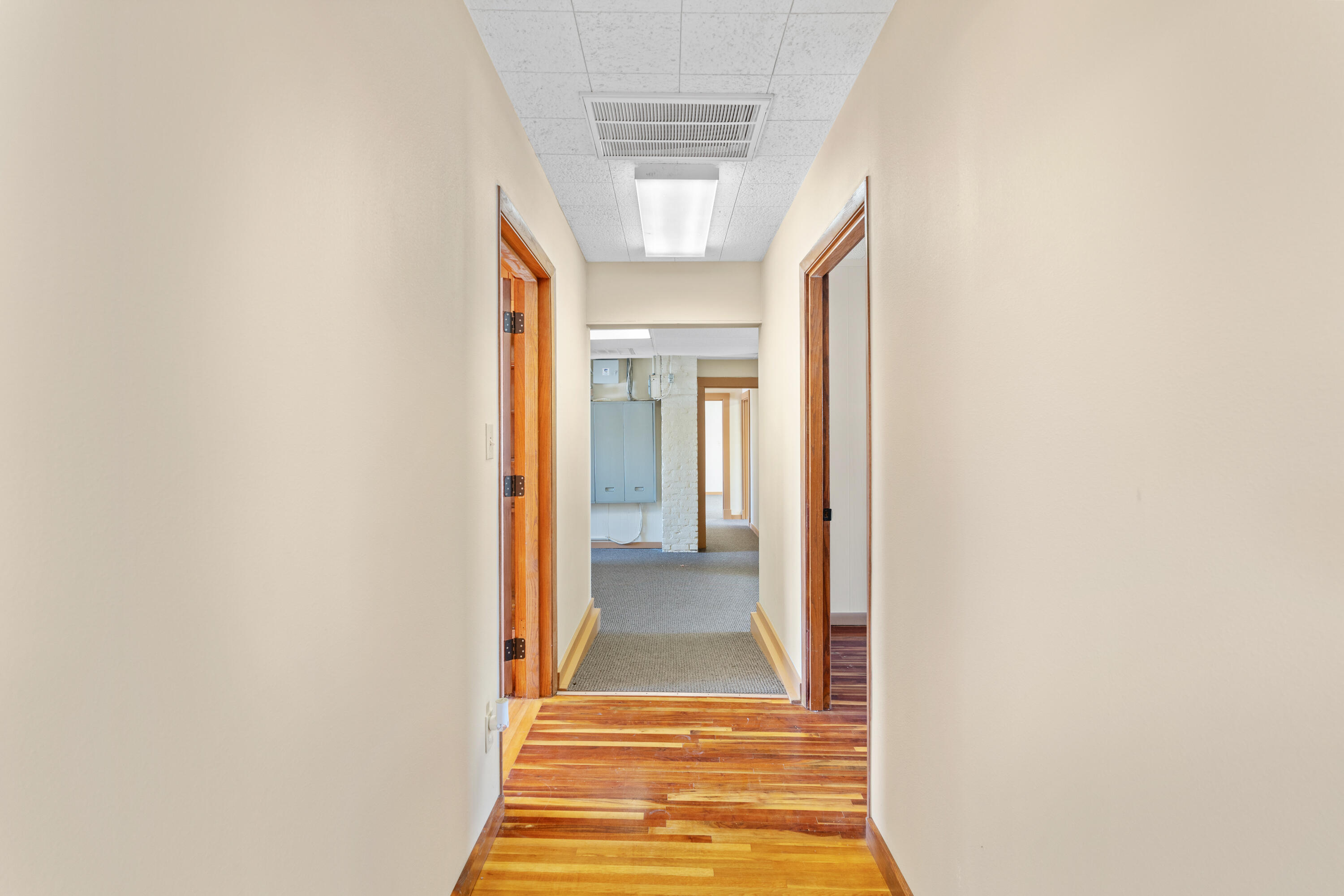 1912 North Weller Avenue Property Photo 10
