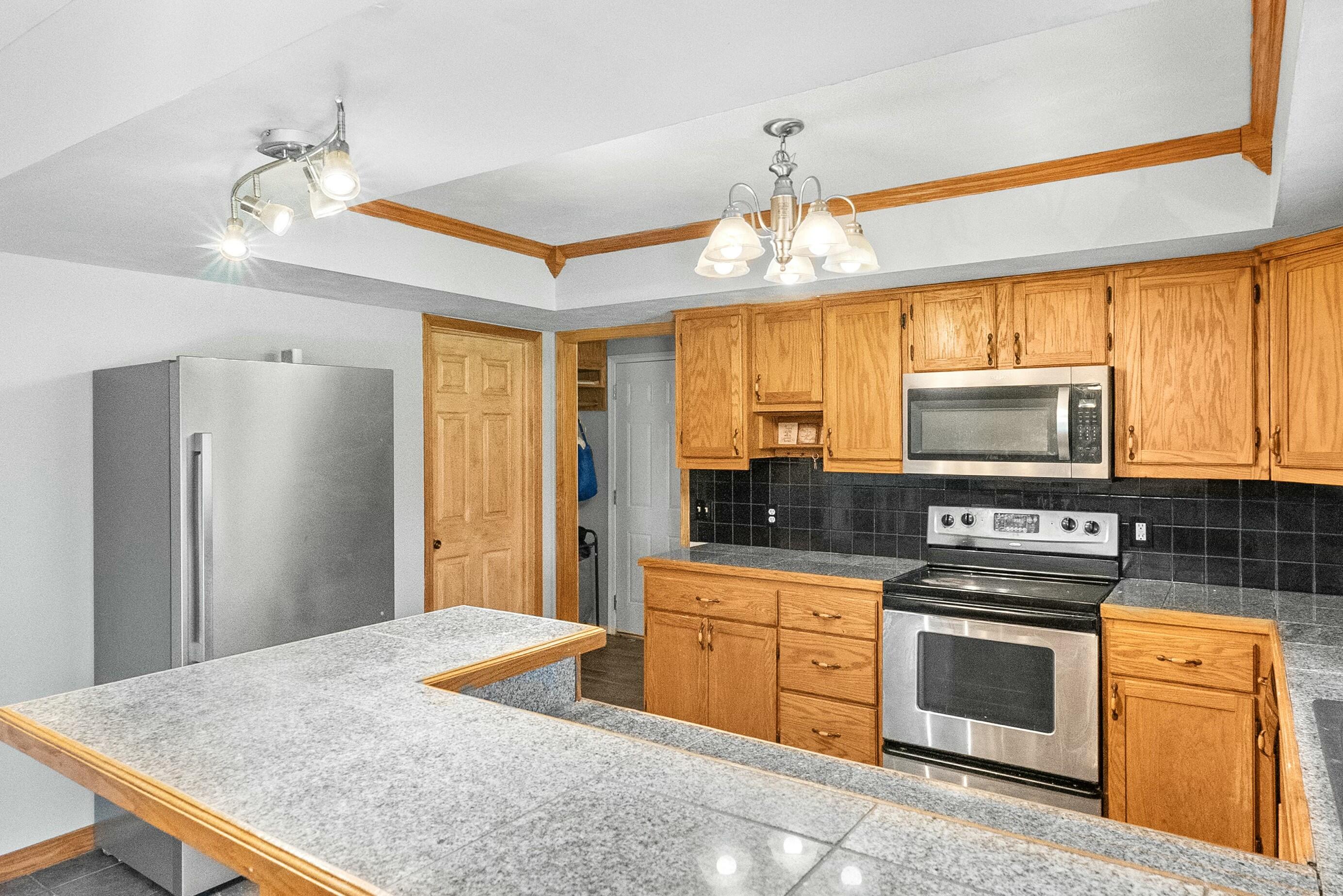 1439 East Mcclernon Street Property Photo 11