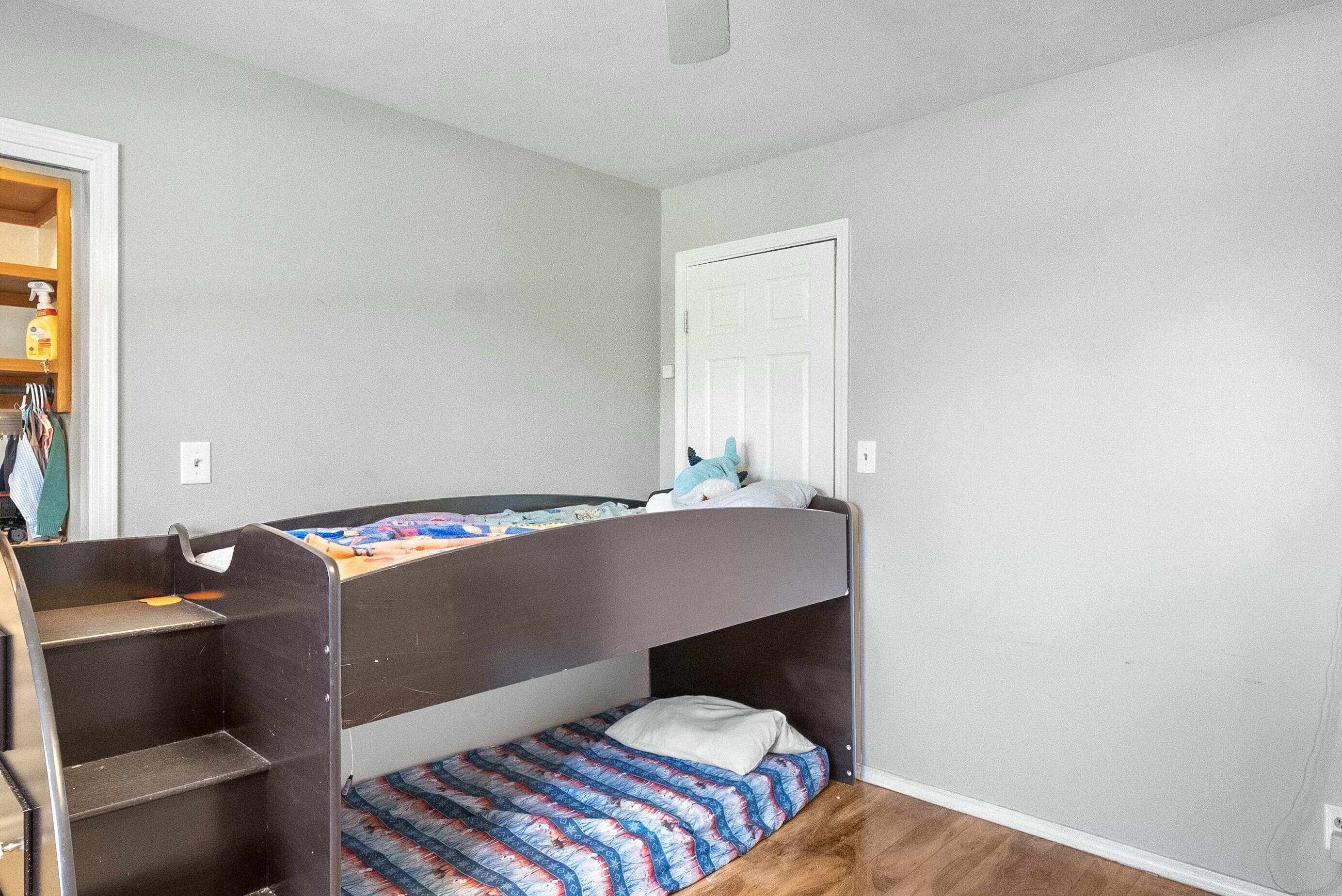 1439 East Mcclernon Street Property Photo 20