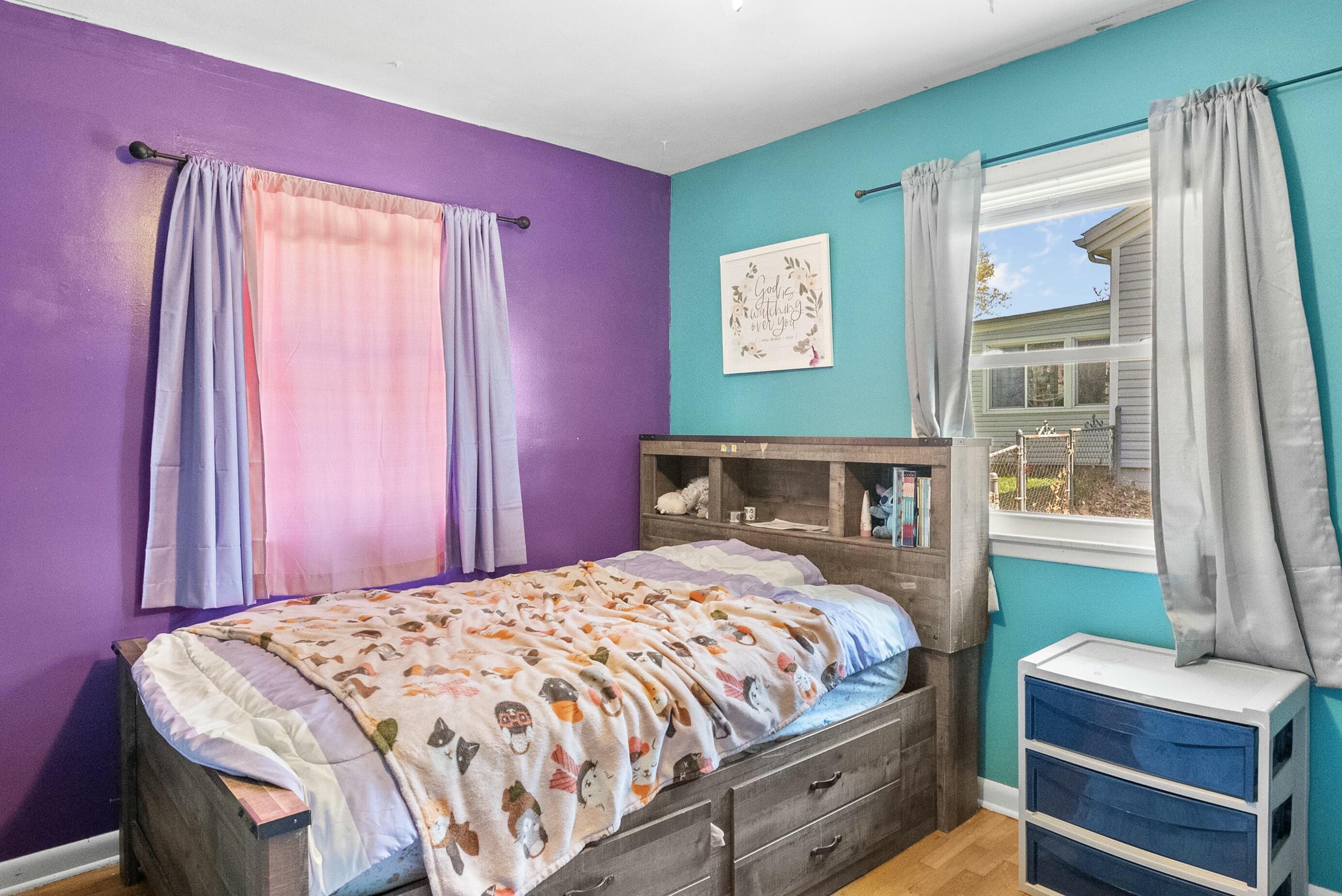 1439 East Mcclernon Street Property Photo 30