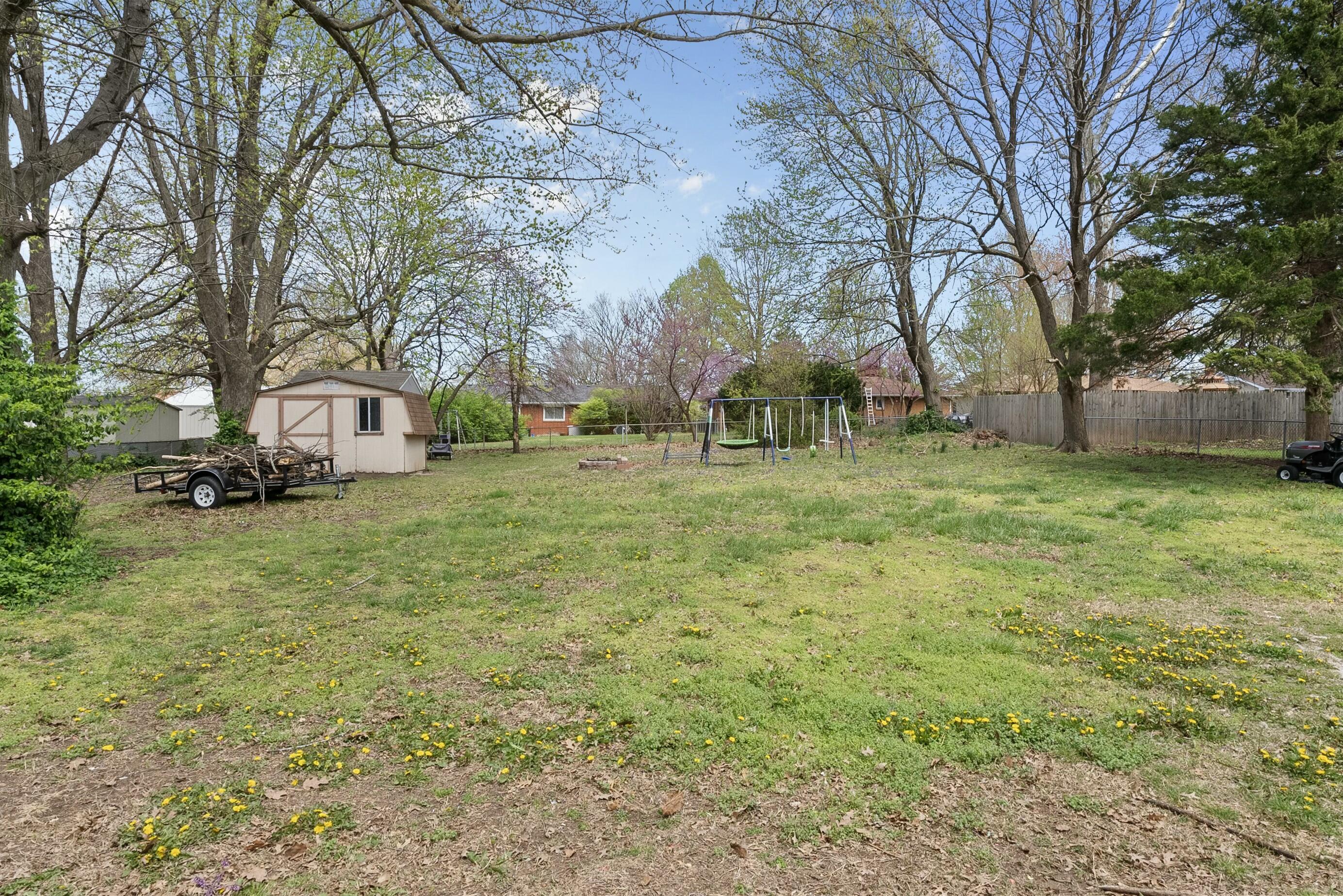 1439 East Mcclernon Street Property Photo 31