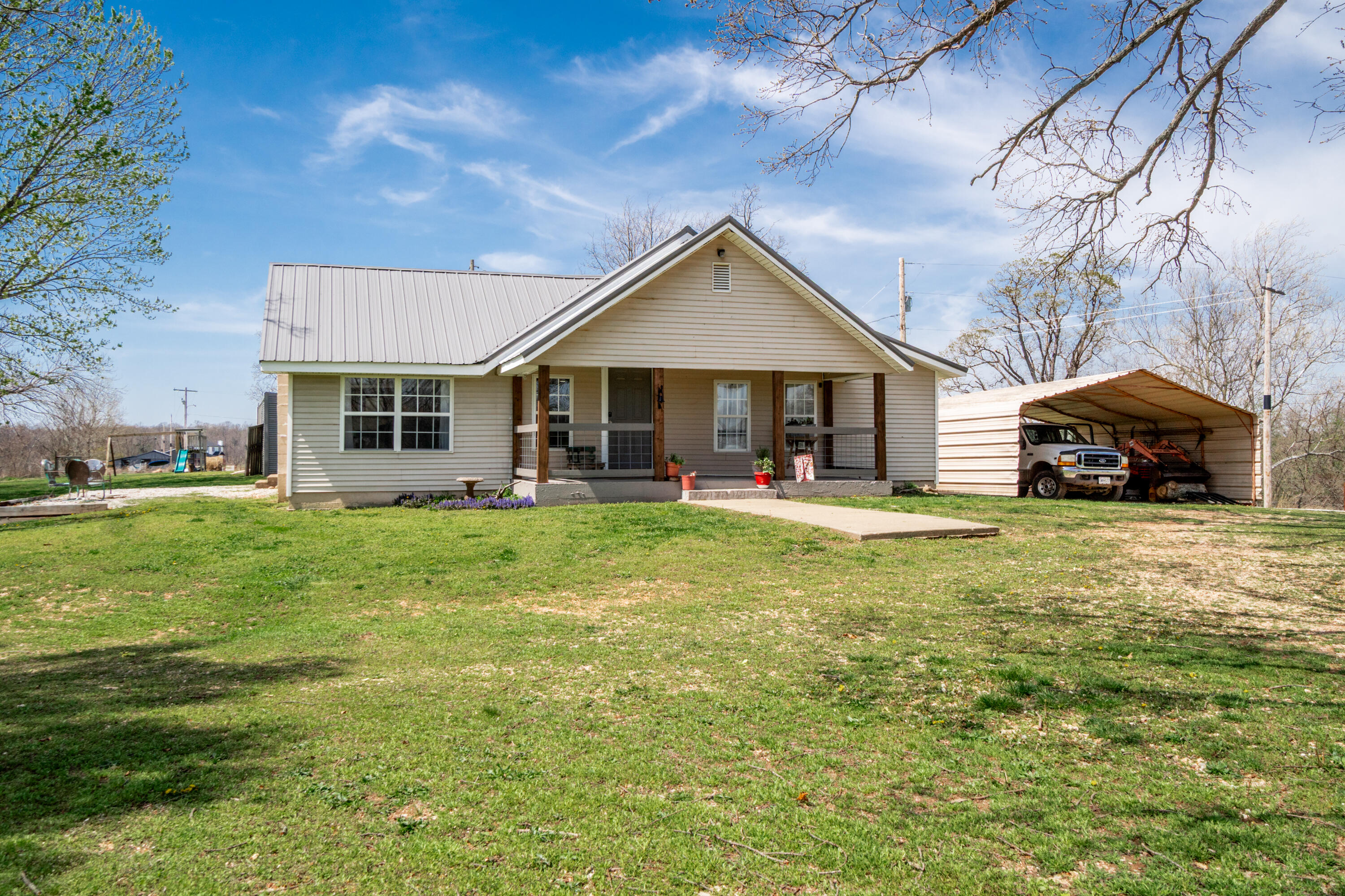 23649 State Hwy Uu Property Photo