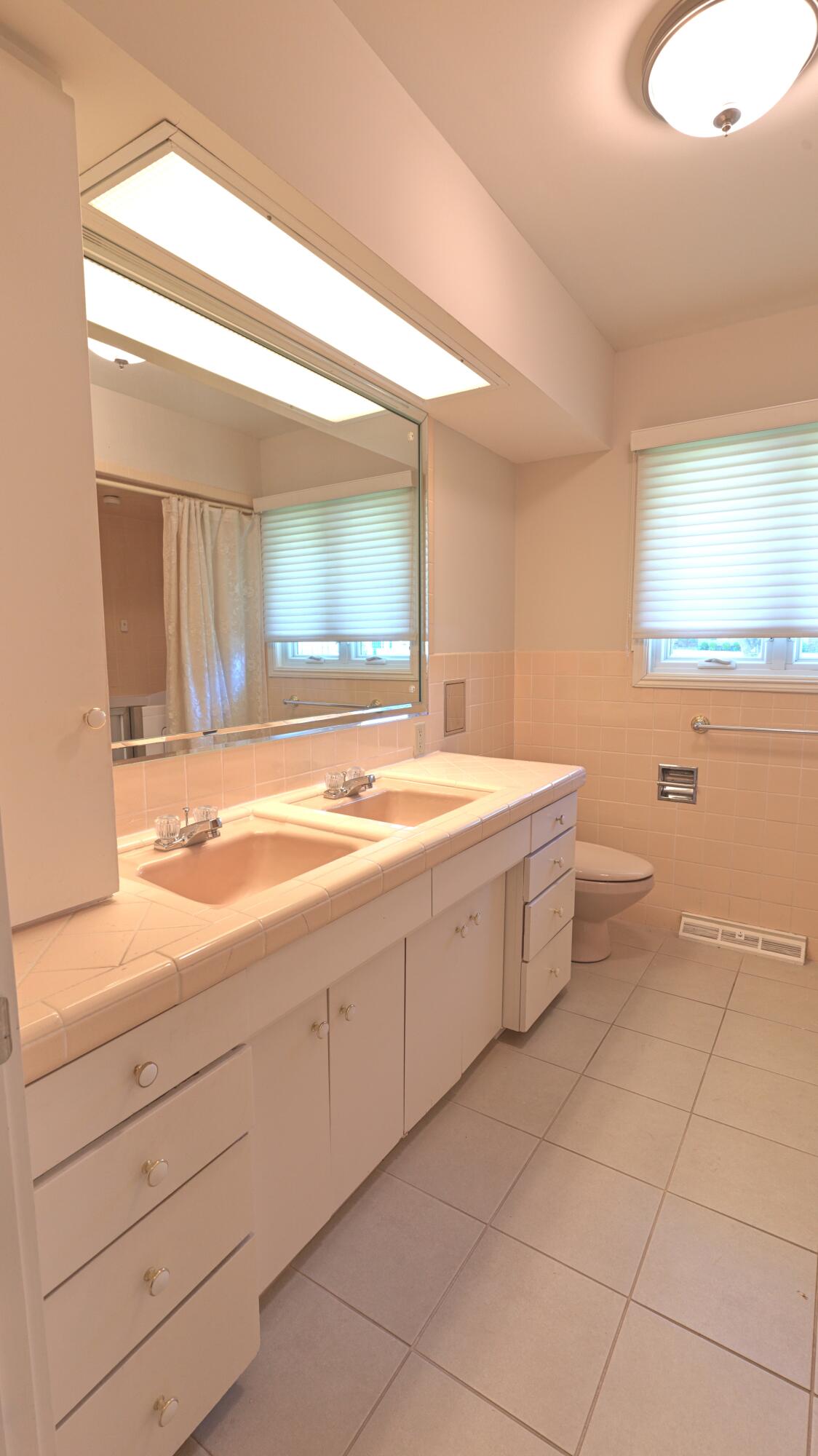 2921 East Avalon Drive Property Photo 35