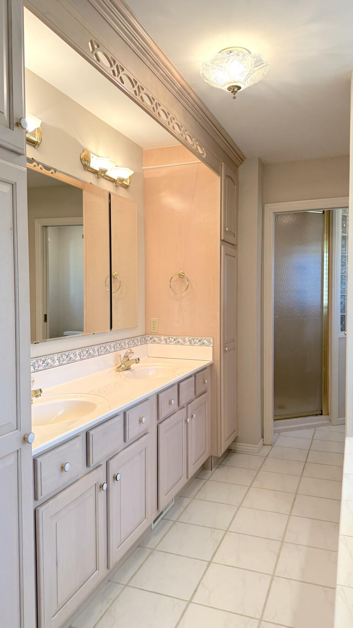 2921 East Avalon Drive Property Photo 44