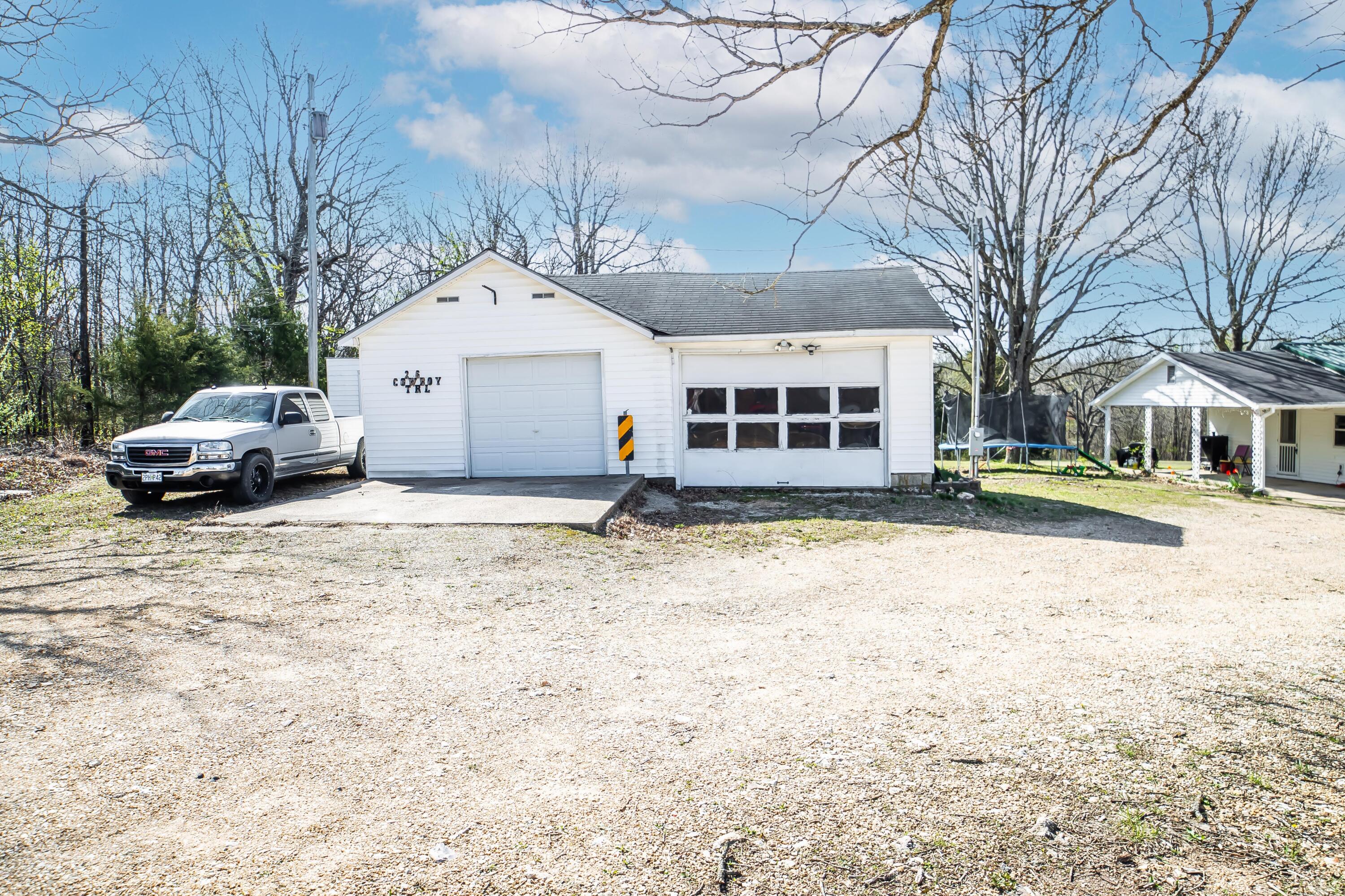 26 Cowboy Trail Property Photo 3