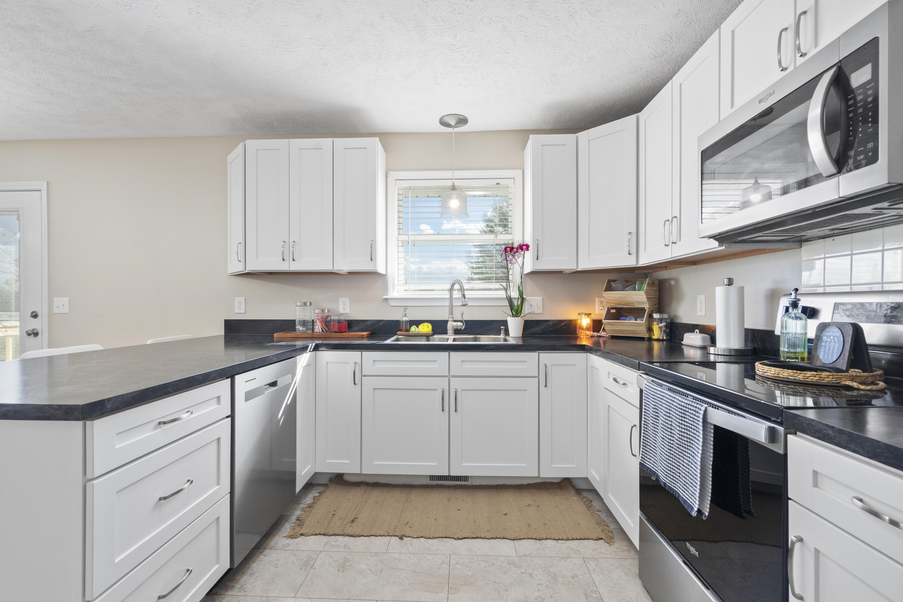414 West Chestnut Road Property Photo 11