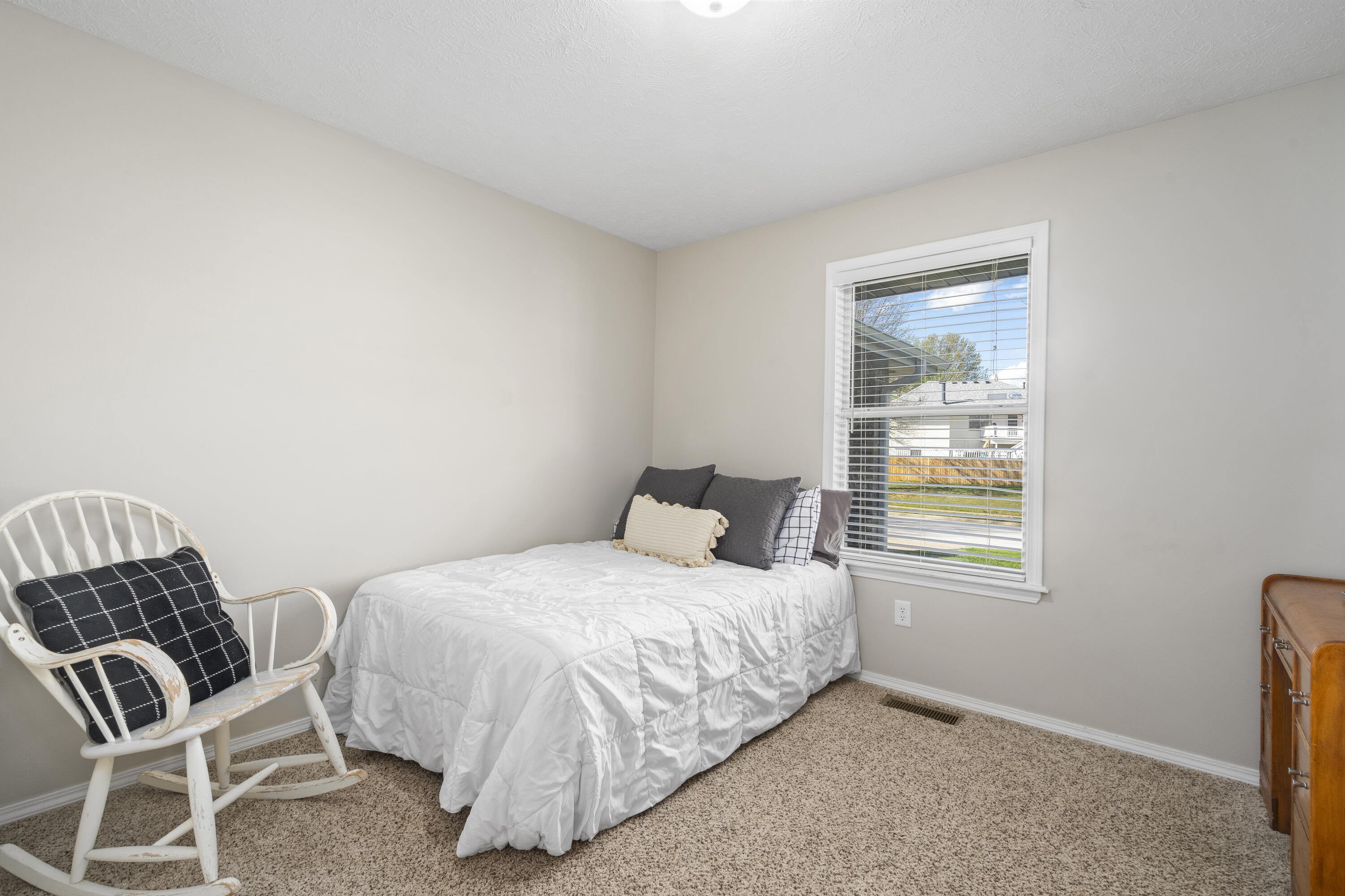 414 West Chestnut Road Property Photo 19