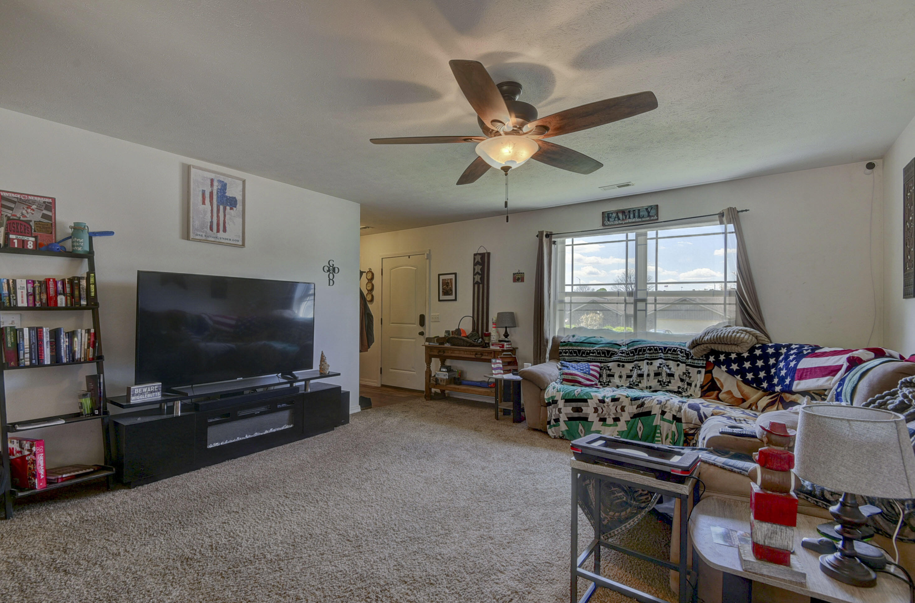 158 Echo Valley Circle Property Photo 3