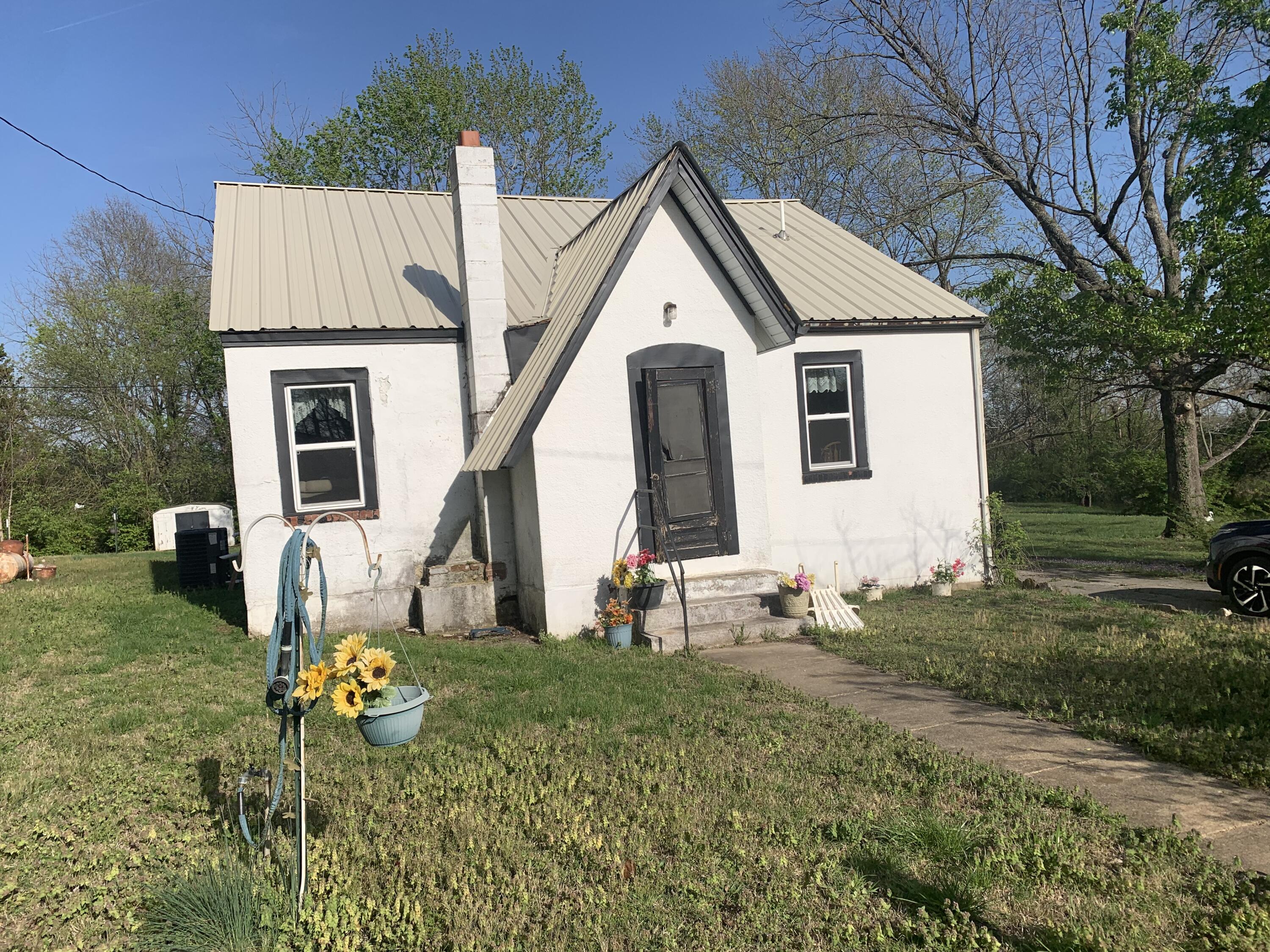 718 Johnson St Street Property Photo 1