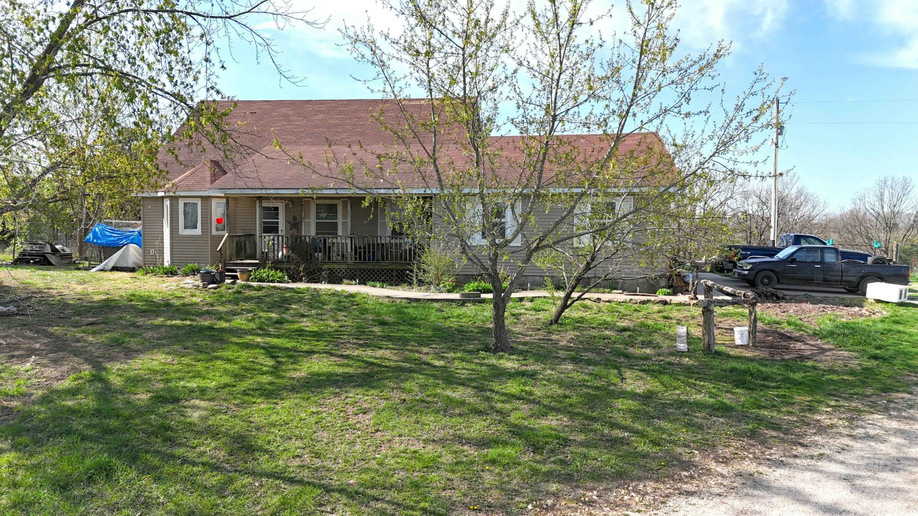 828 Burnett Road Property Photo