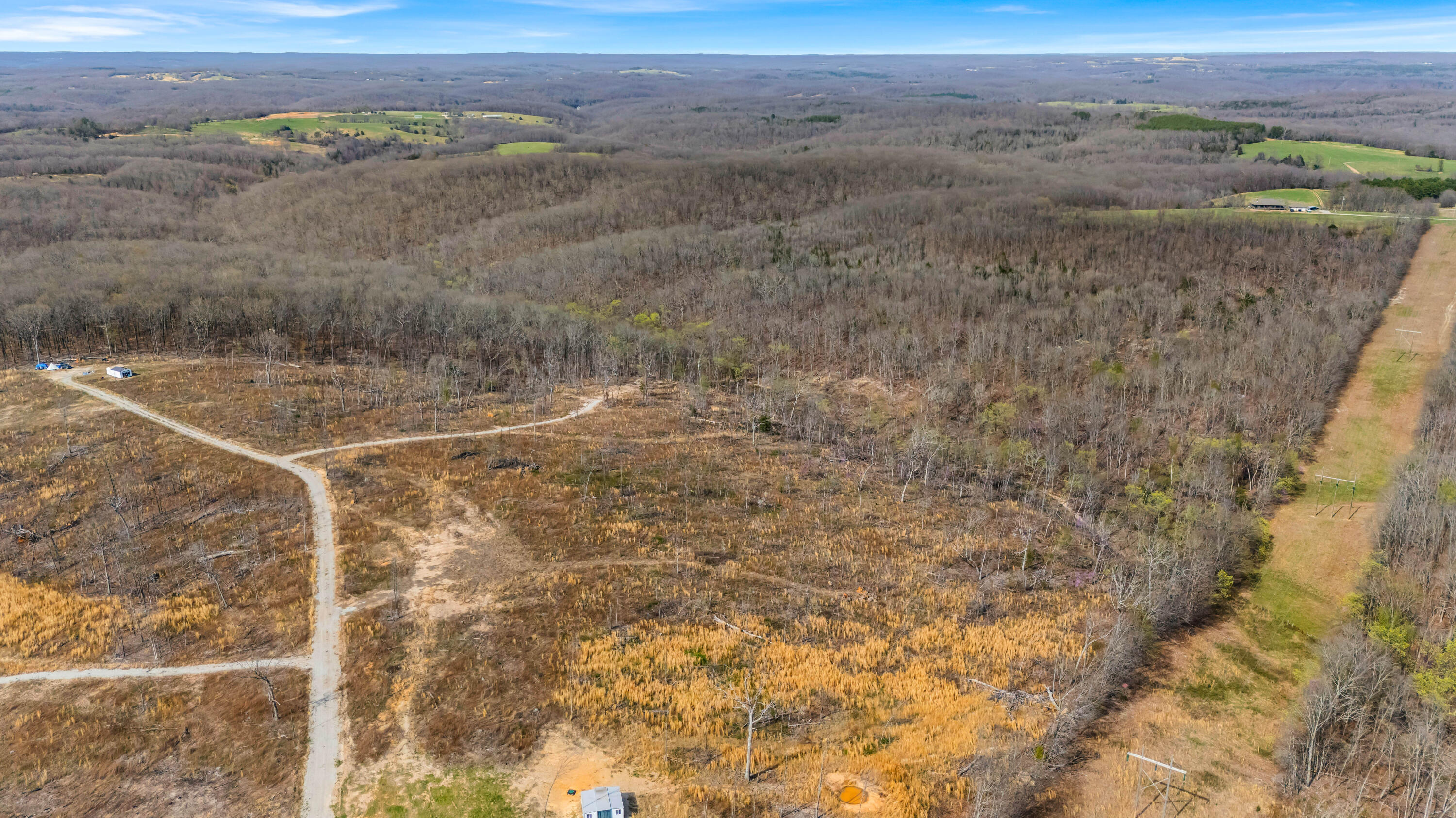 29 Wolf Creek Property Photo 2