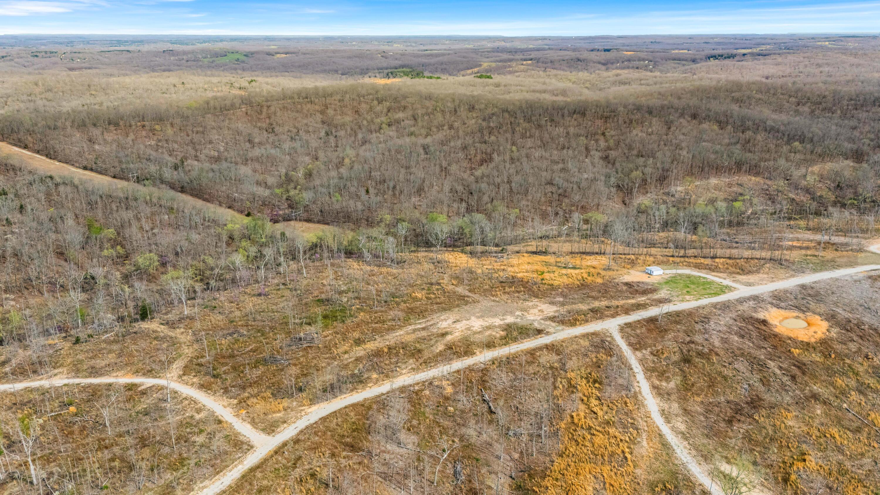 29 Wolf Creek Property Photo 9