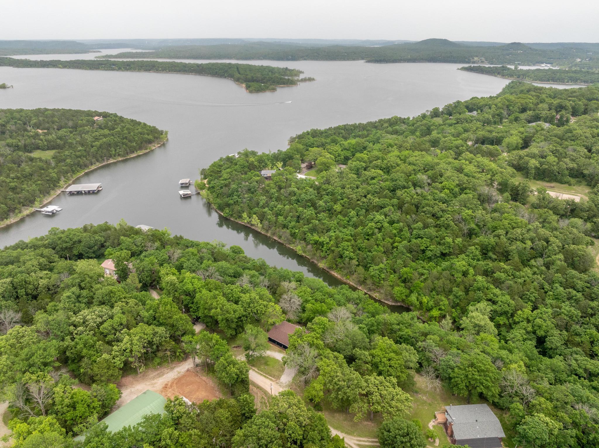906 Little Cedar Hollow Property Photo 4