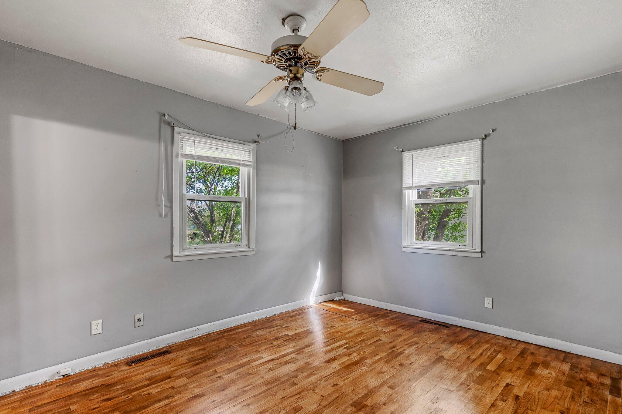 528 South Chicago Avenue Property Photo 6