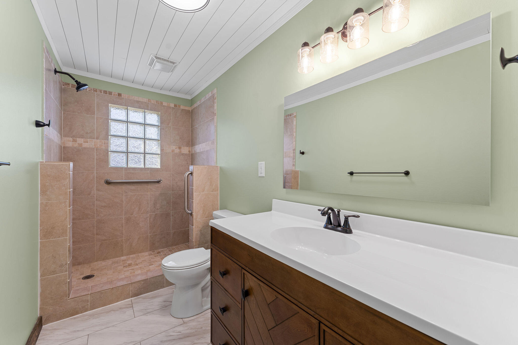 112 Vin Villa Property Photo 18
