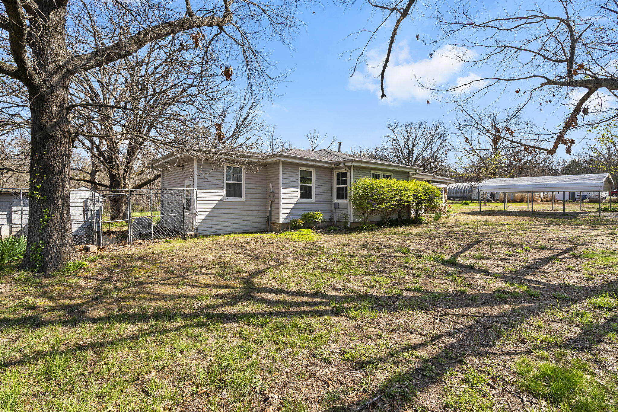 8937 East Farm Rd 10 Property Photo 2