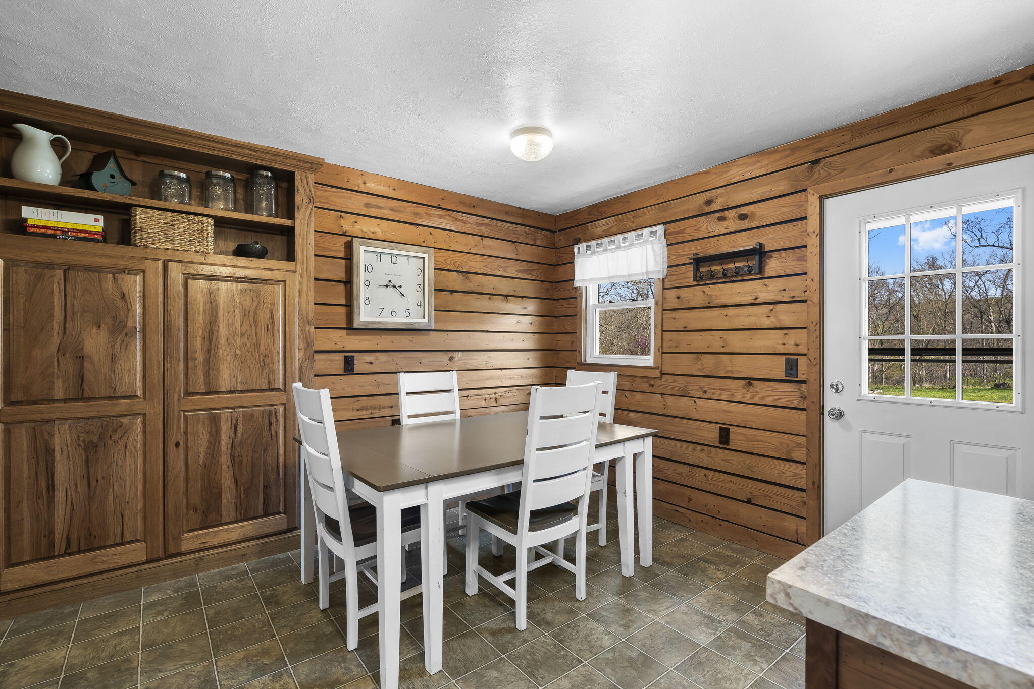 8937 East Farm Rd 10 Property Photo 6