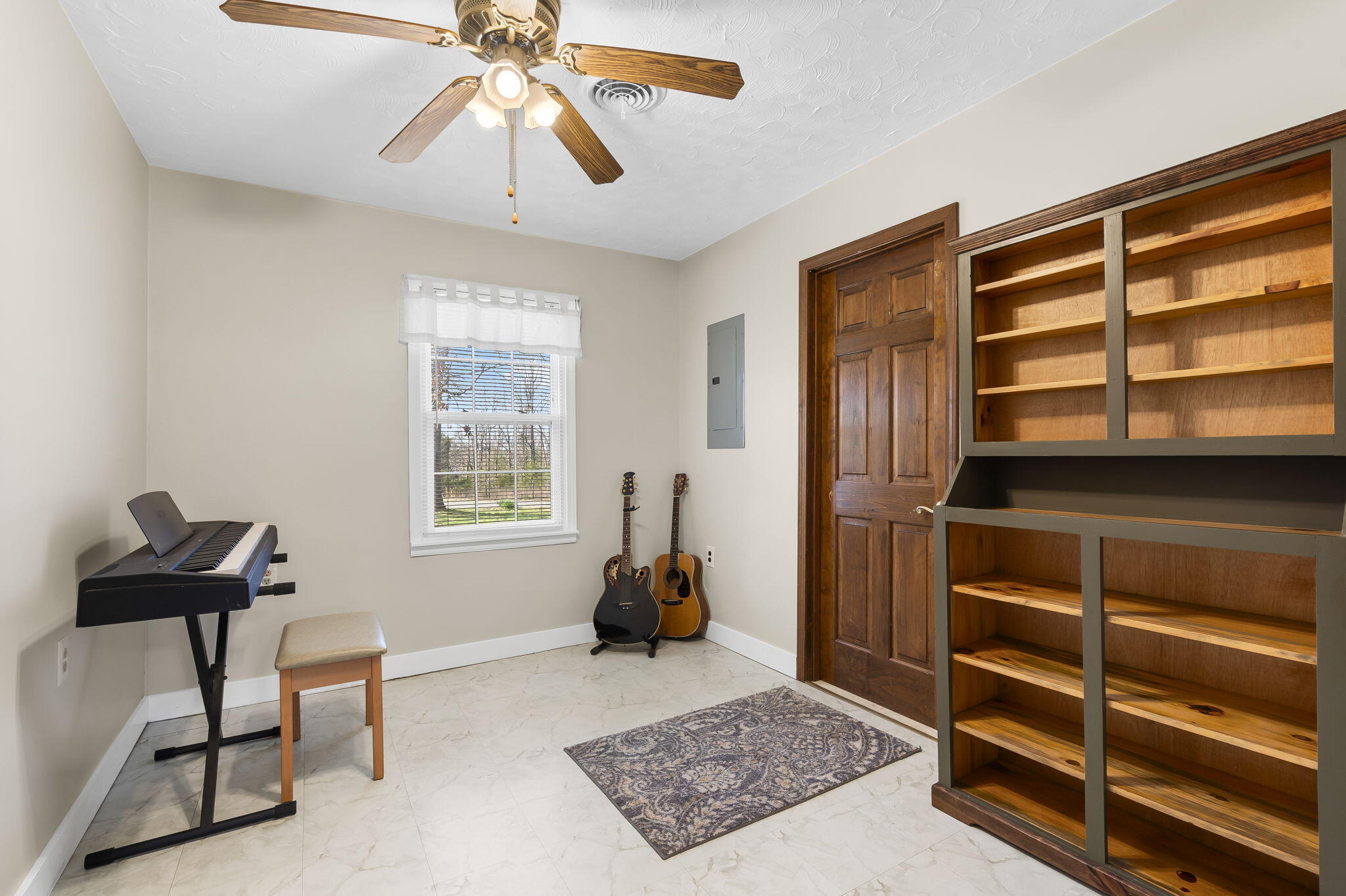 8937 East Farm Rd 10 Property Photo 11