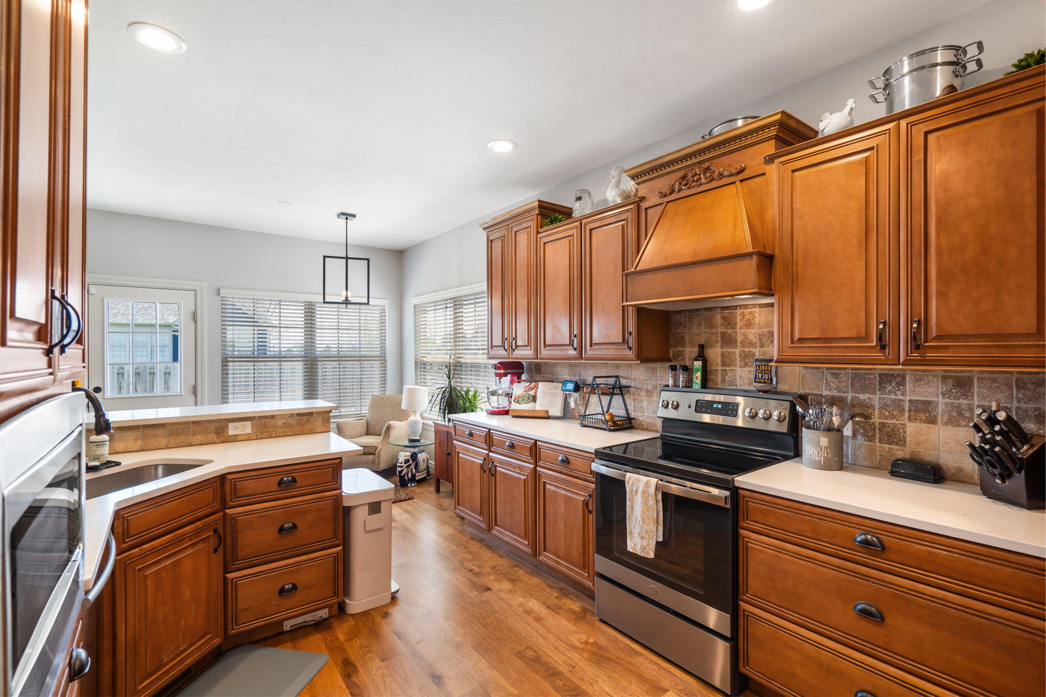 3604 Ledgestone Drive Property Photo 10