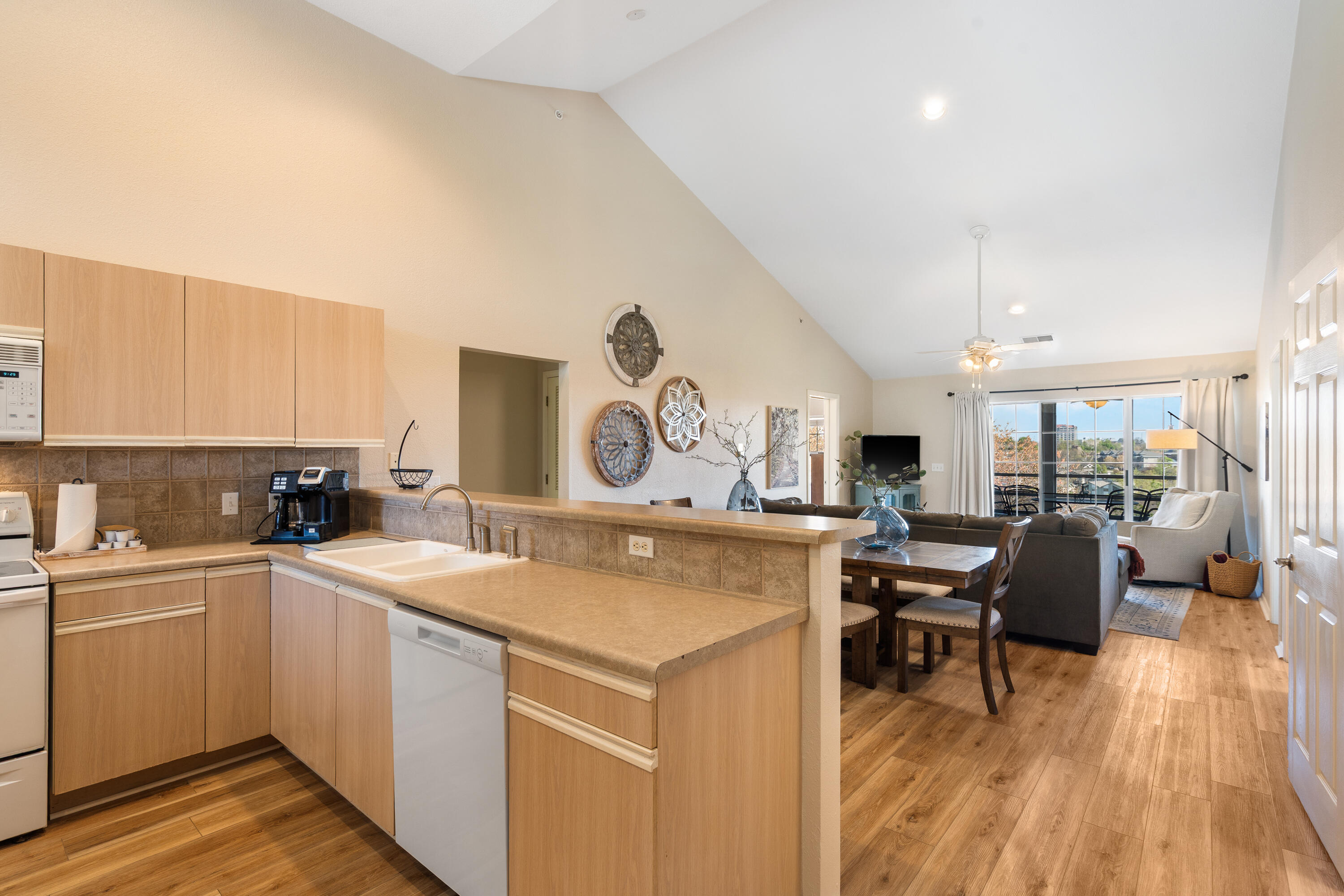 500 Spring Court Property Photo 4