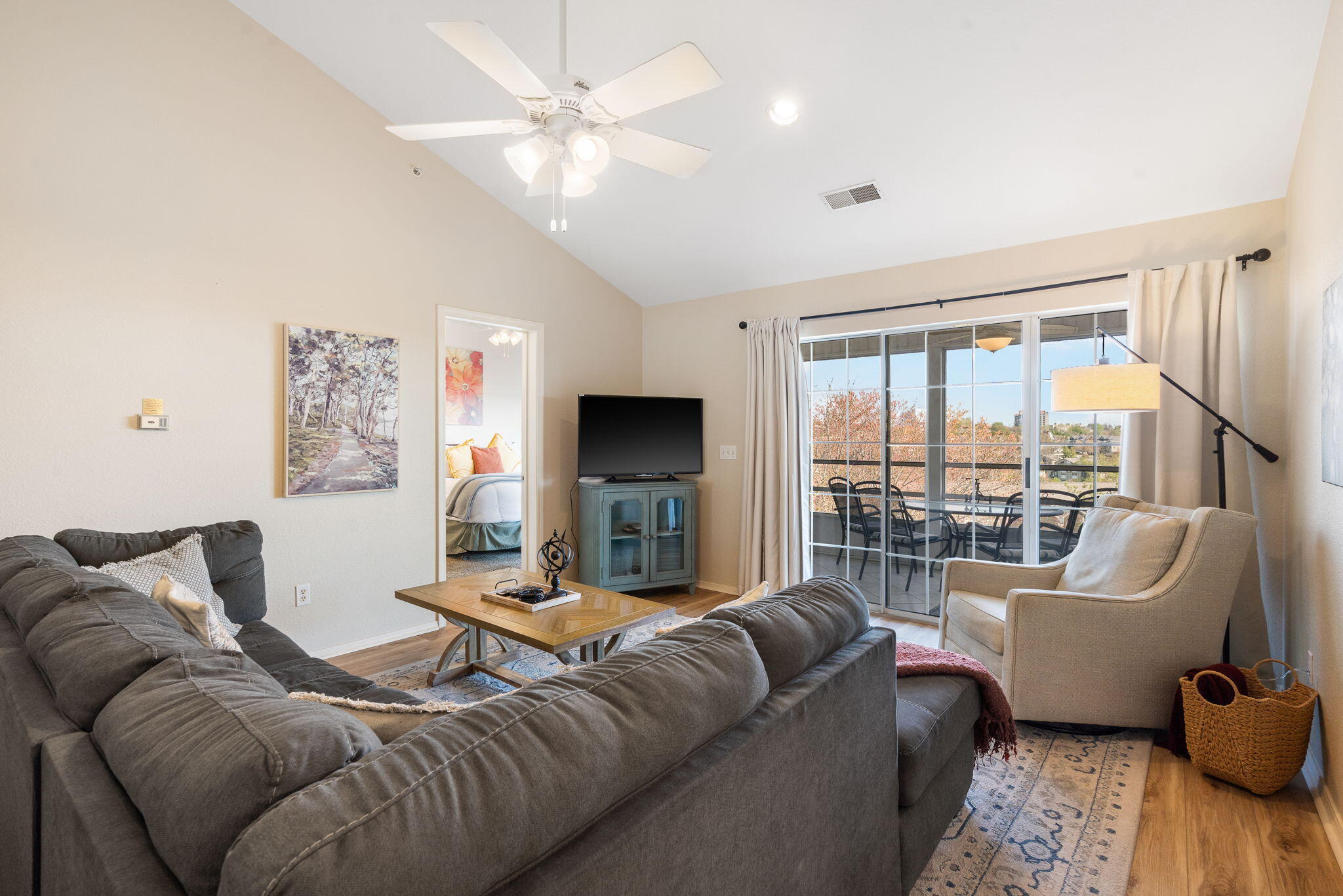 500 Spring Court Property Photo 6