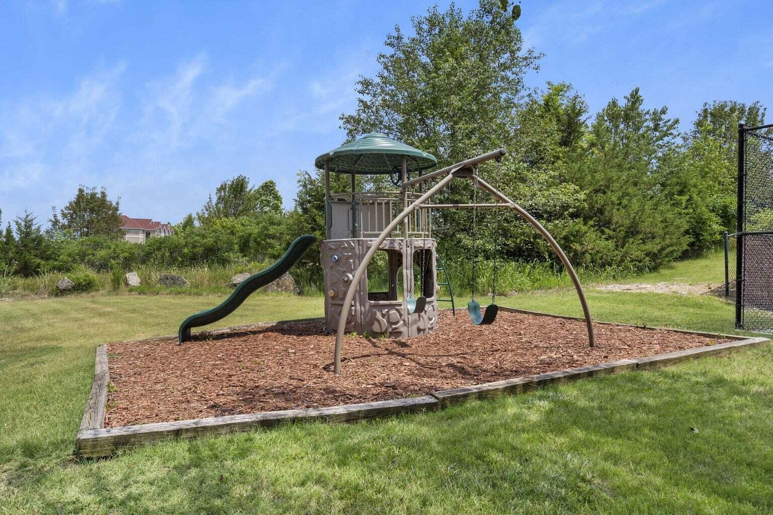 500 Spring Court Property Photo 18