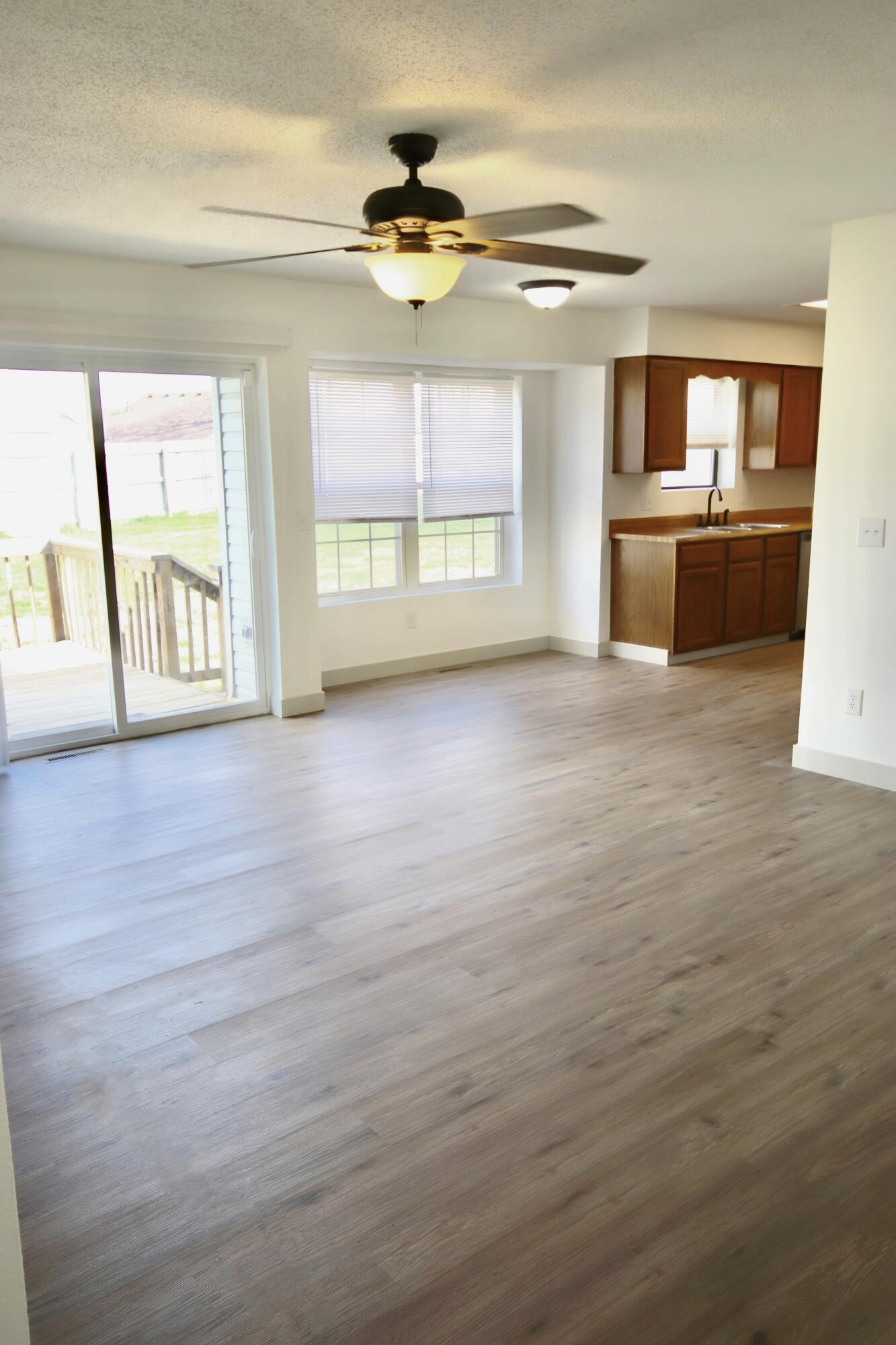 618 East Marian Court Property Photo 4