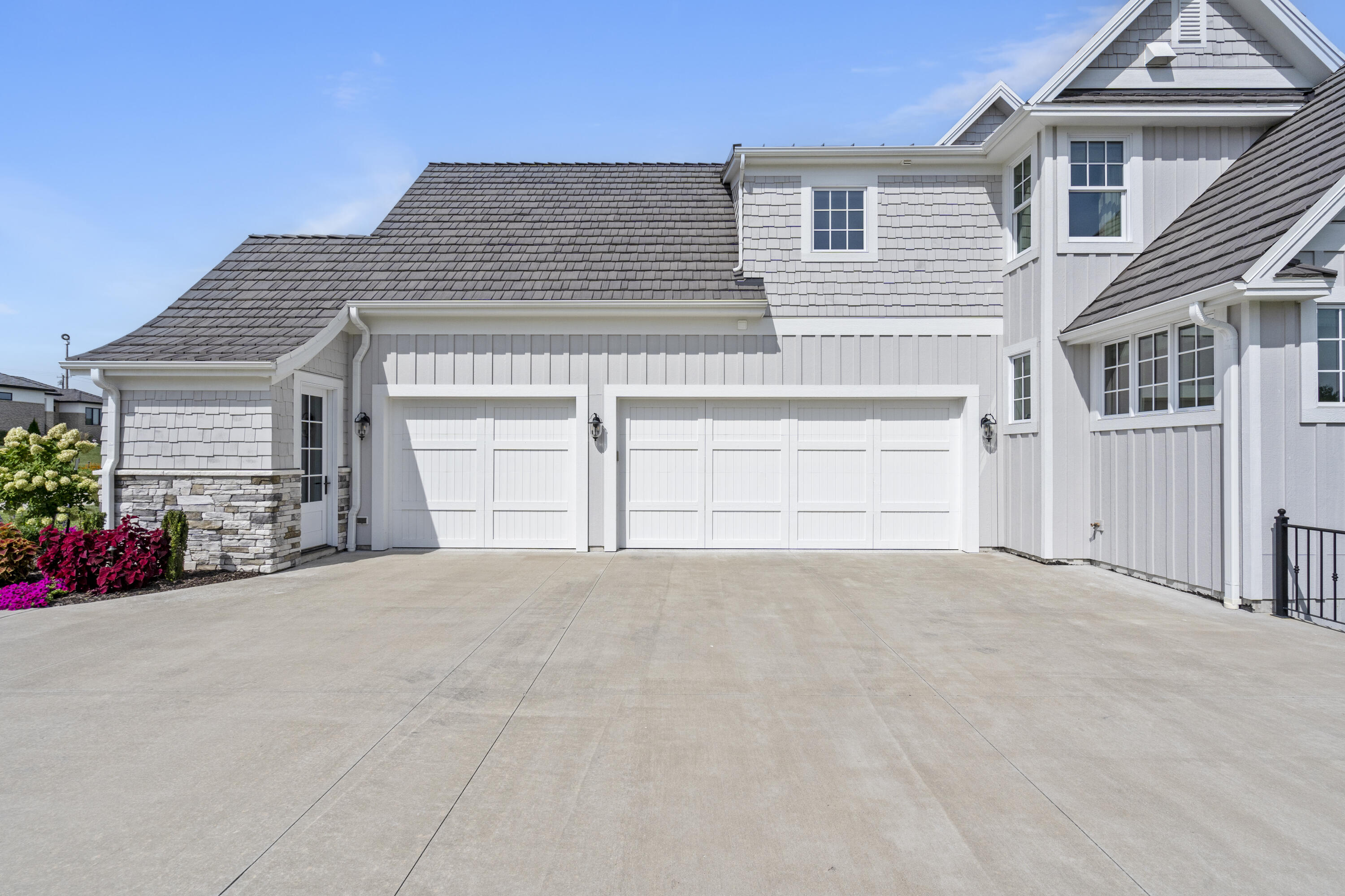 3945-3957 East Dunrobin Drive Property Photo 119