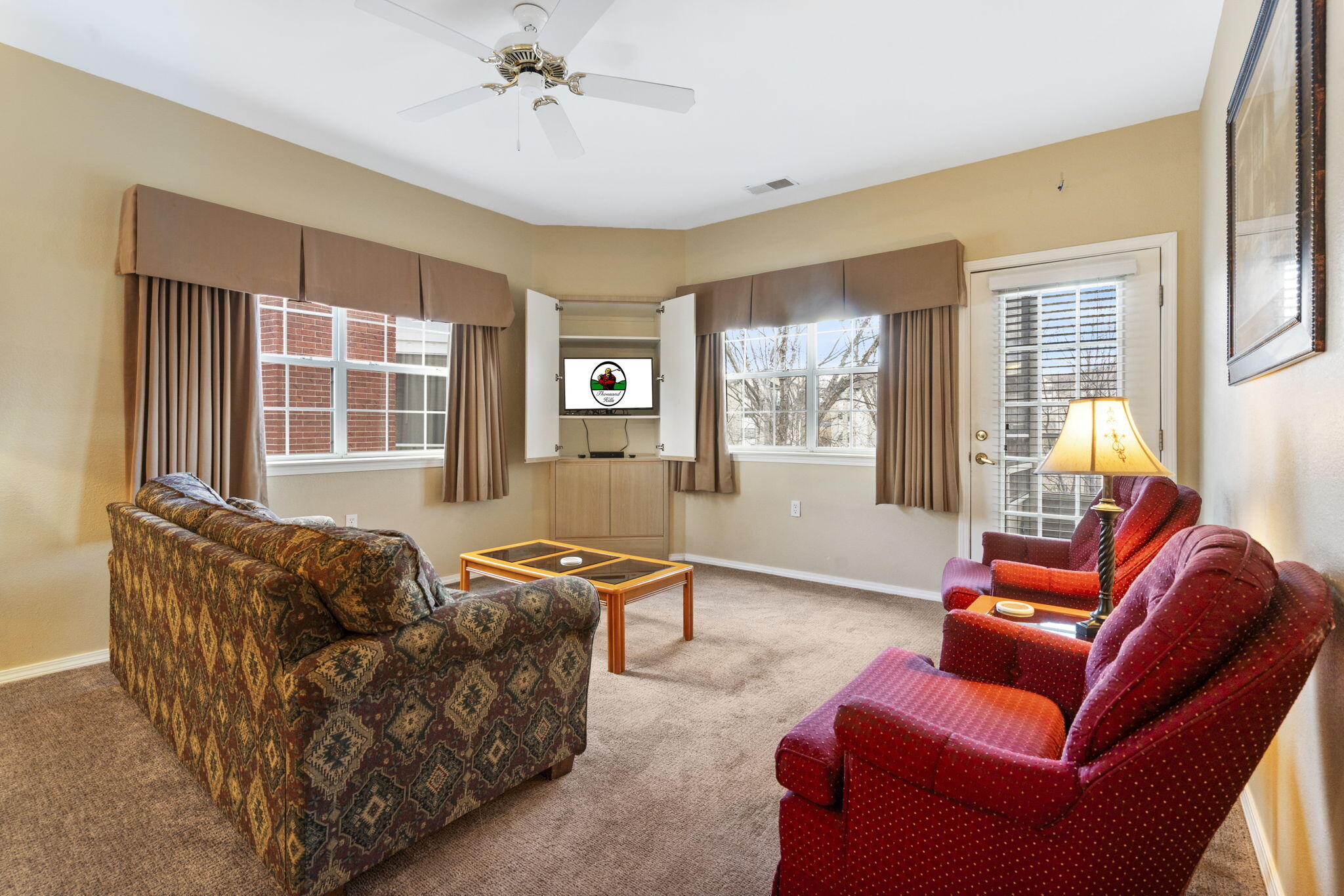 2800 Green Mountain Drive Property Photo 8