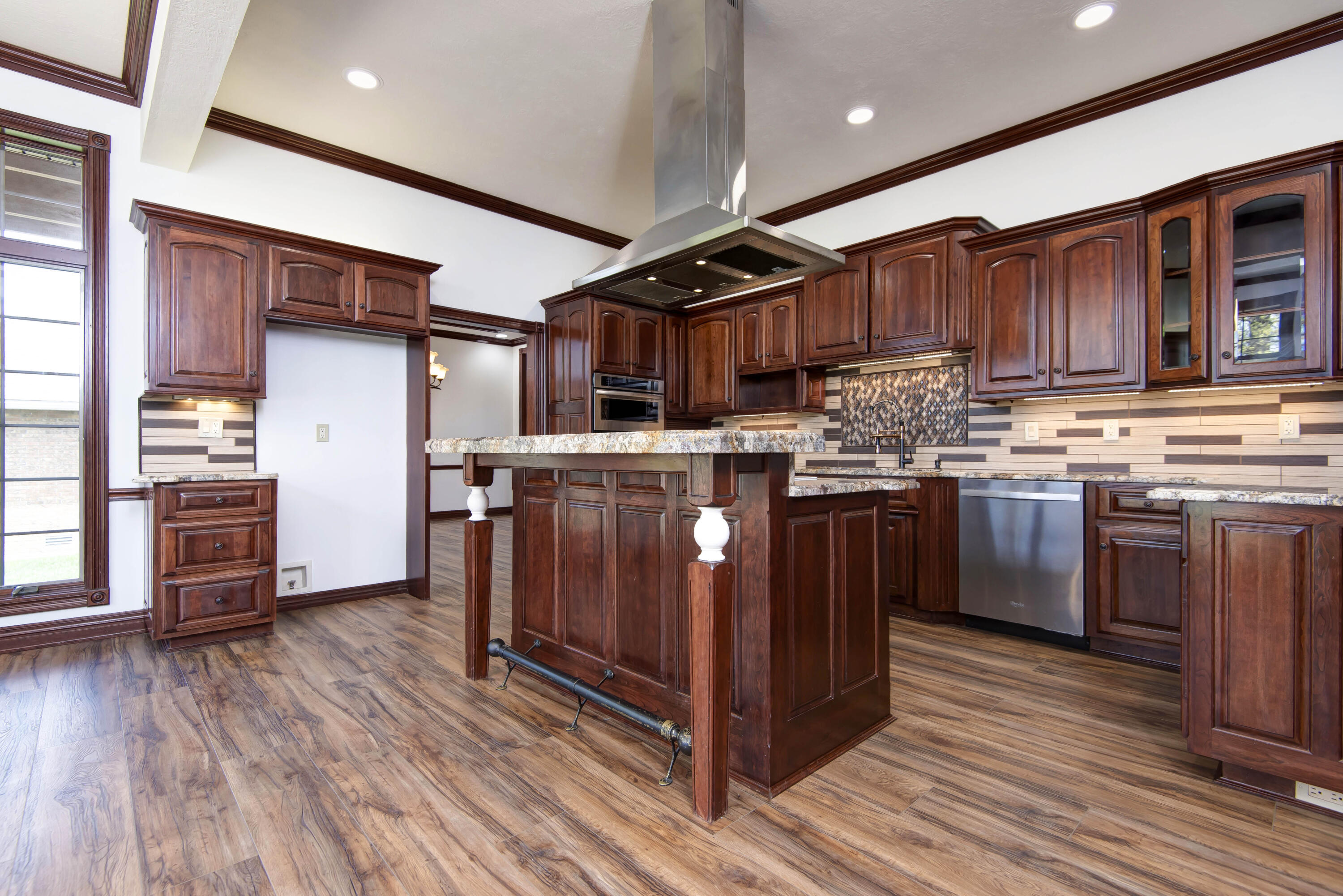 6307 South Meadowview Drive Property Photo 16