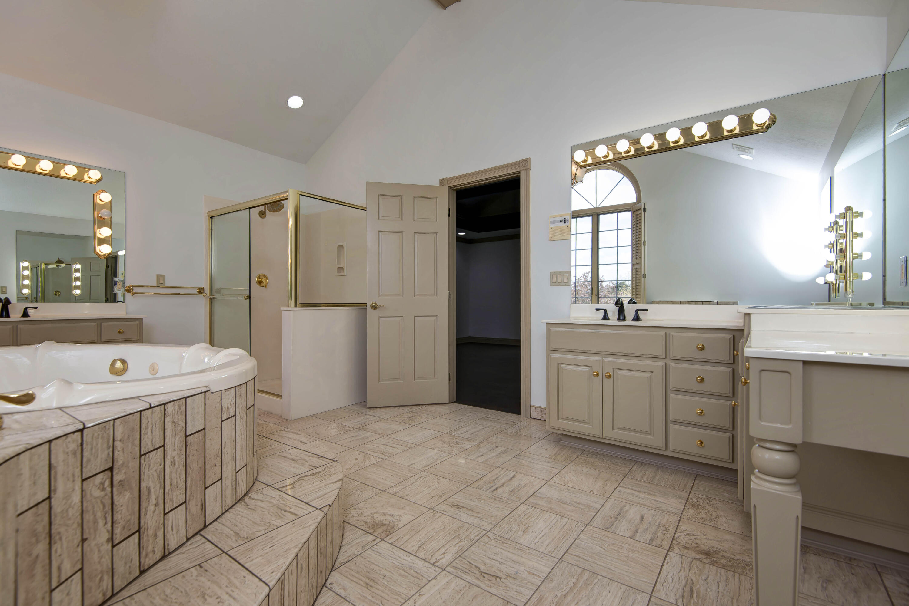 6307 South Meadowview Drive Property Photo 33