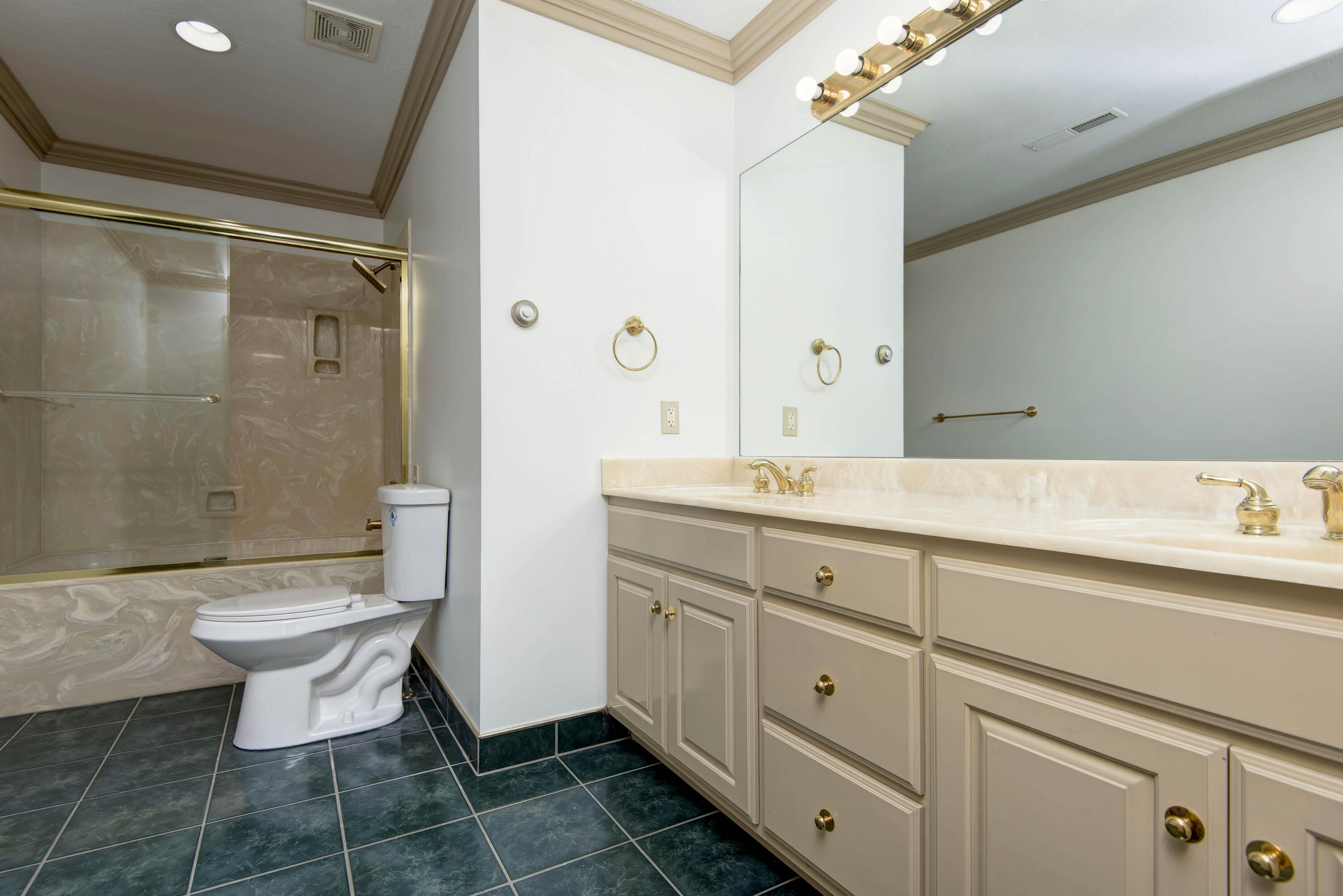 6307 South Meadowview Drive Property Photo 37
