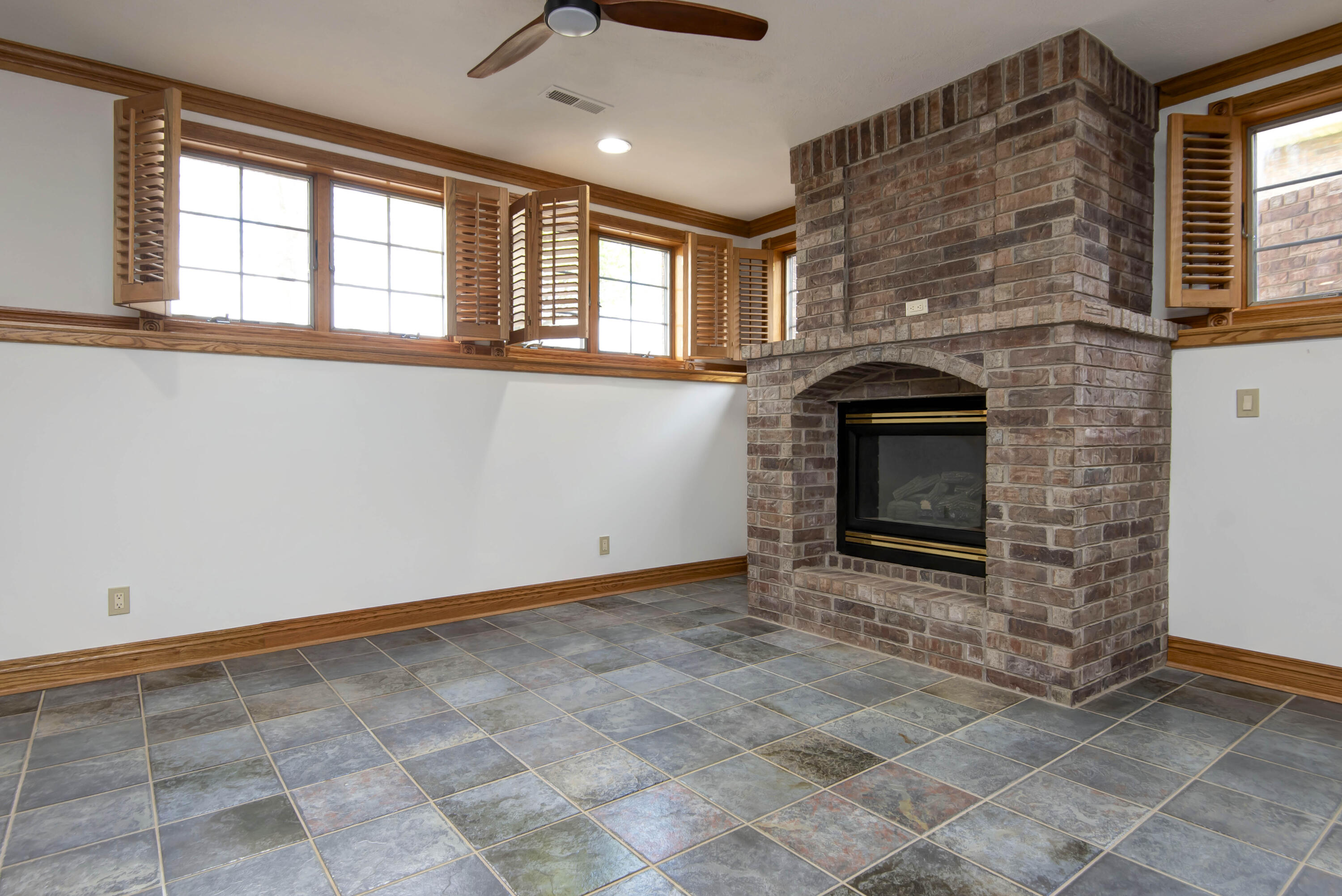 6307 South Meadowview Drive Property Photo 43