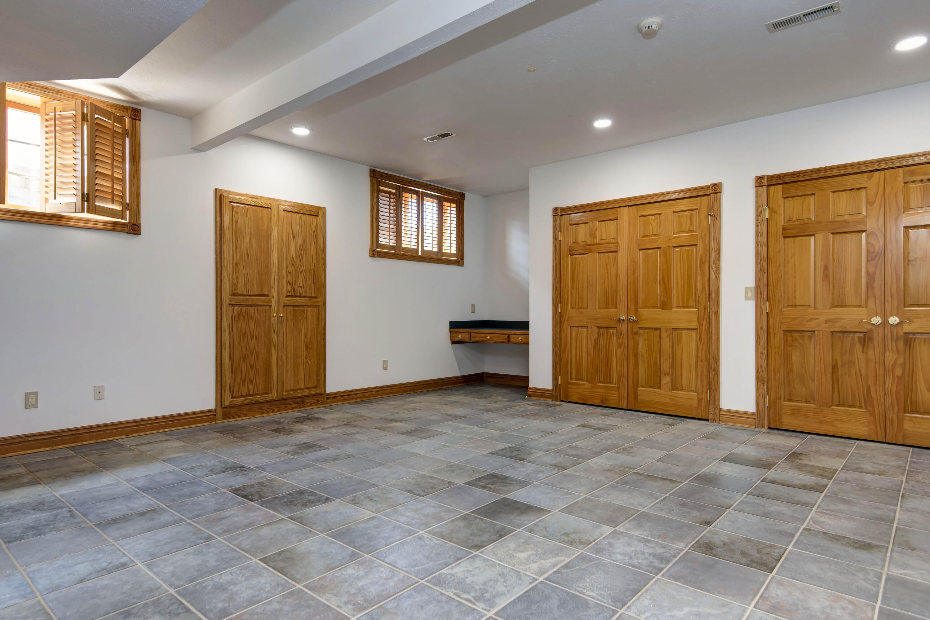 6307 South Meadowview Drive Property Photo 48