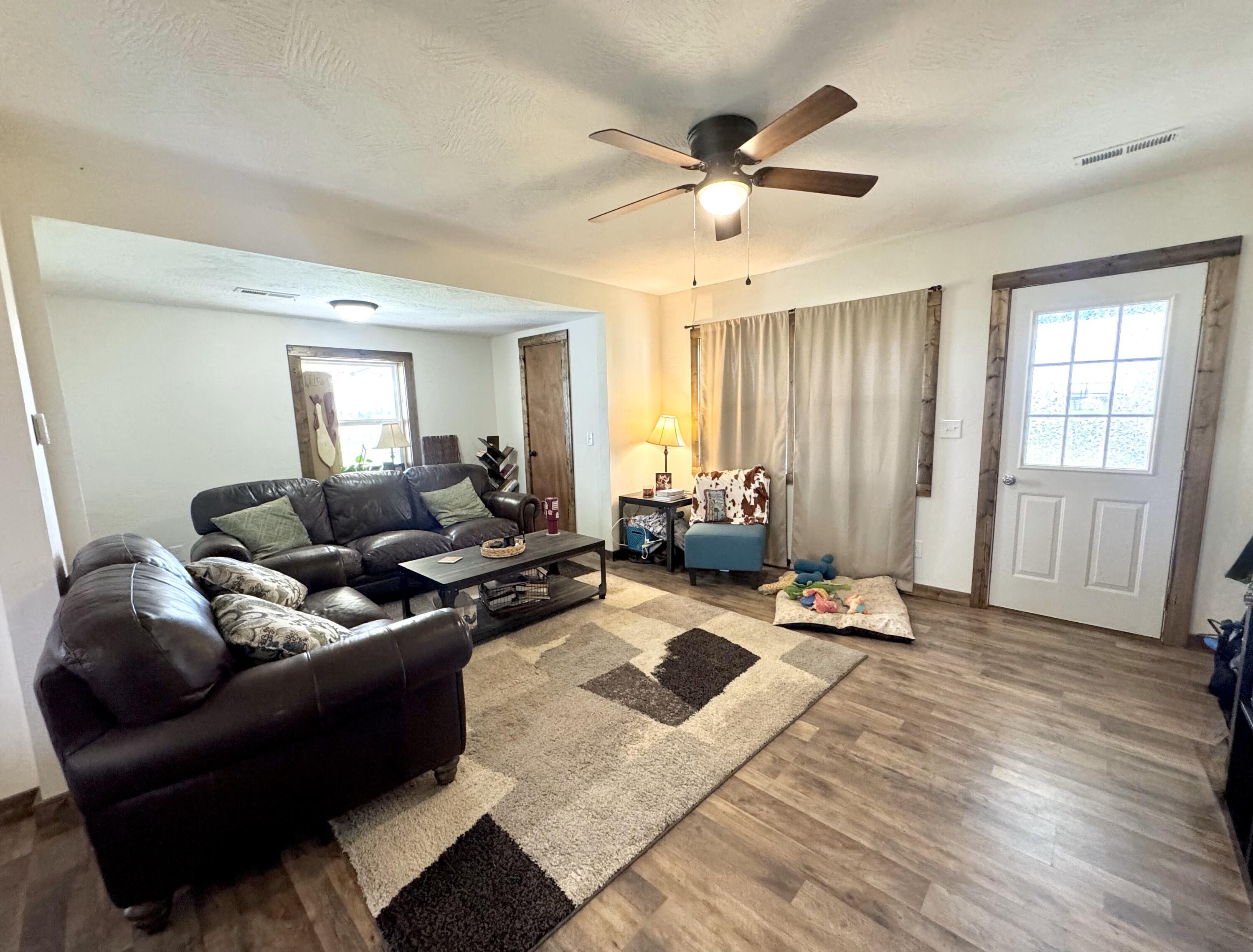 1178 Hart Road Road Property Photo 4
