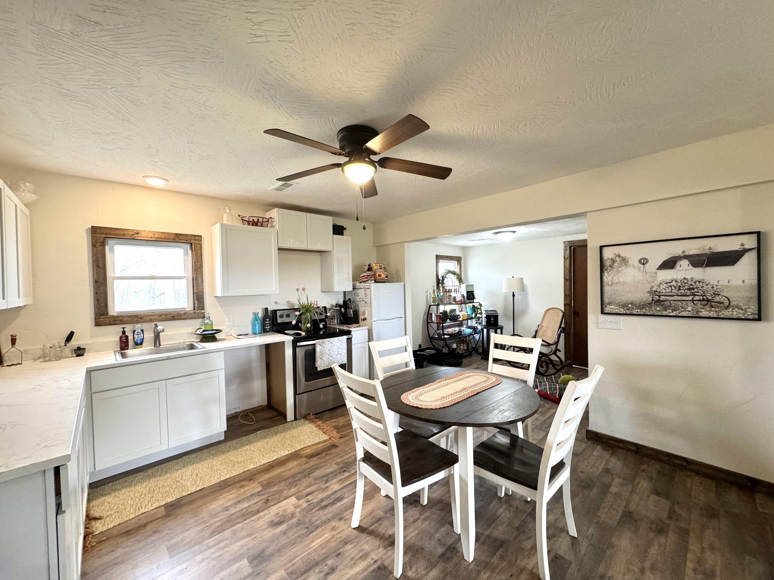 1178 Hart Road Road Property Photo 6