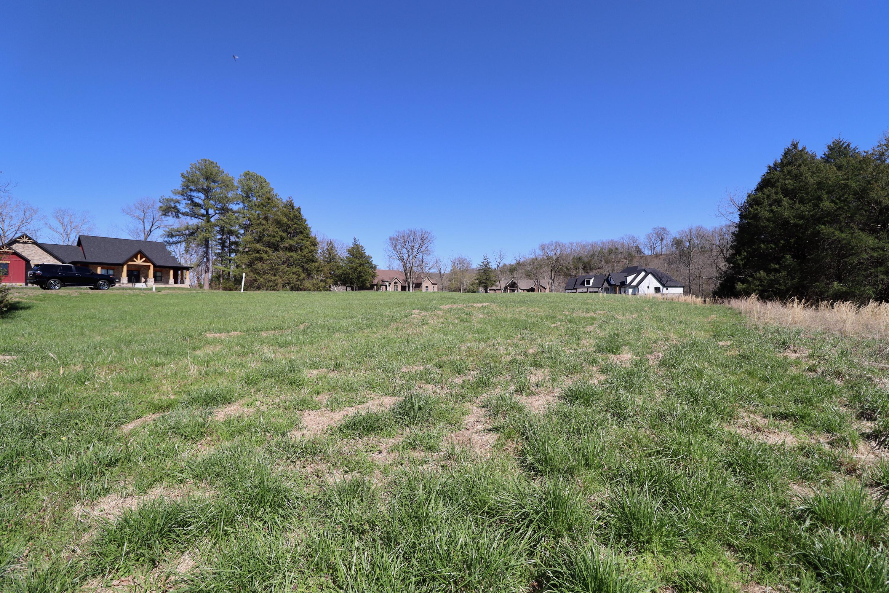 000 Seven Pines Drive Property Photo 3