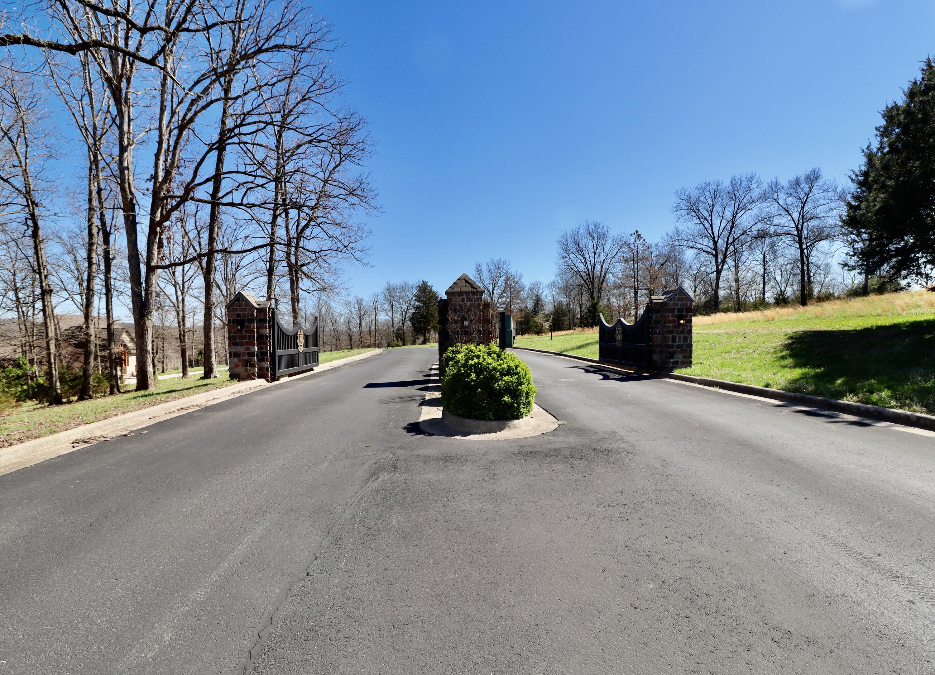 000 Seven Pines Drive Property Photo 11
