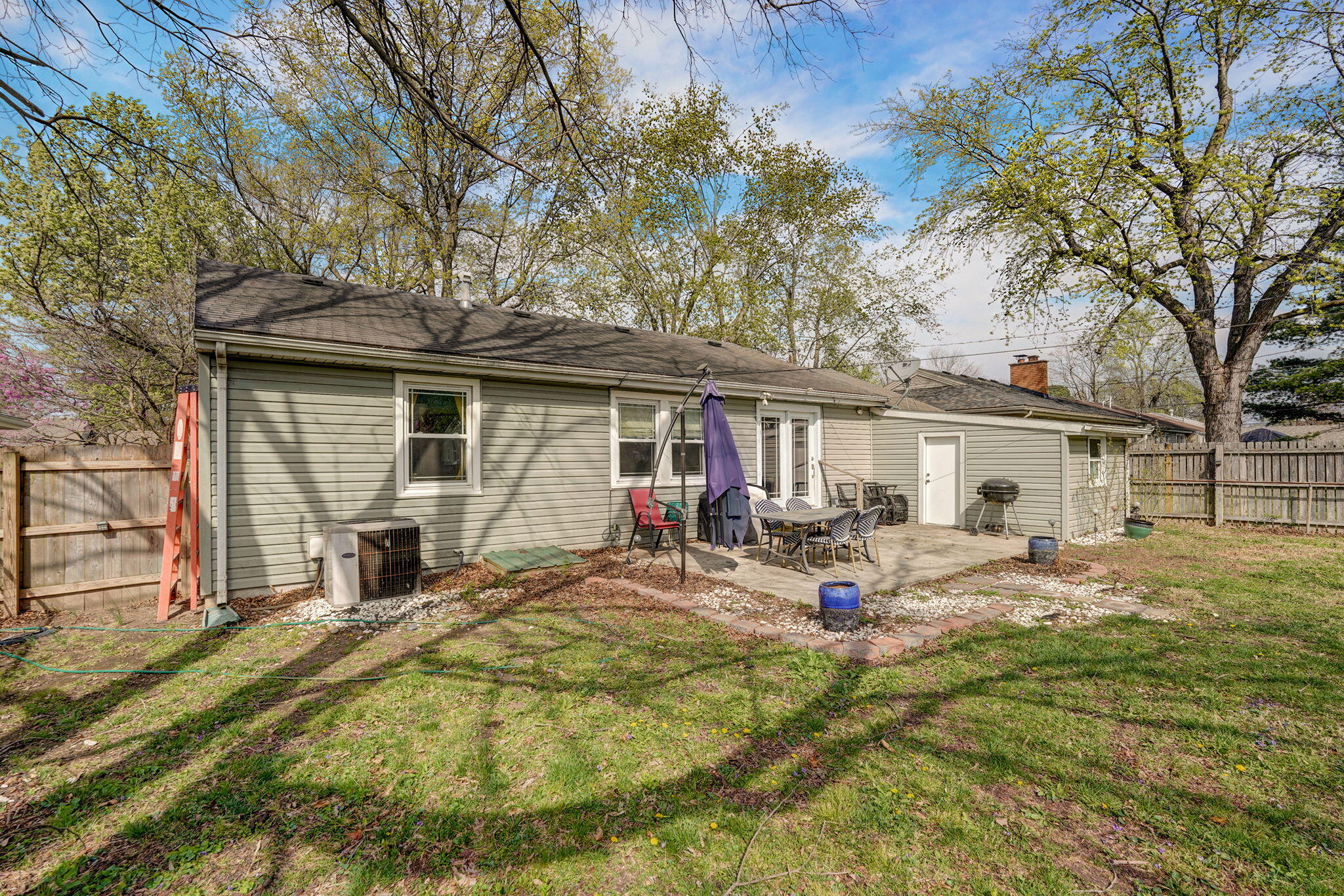 1920 South Collinson Avenue Property Photo 18