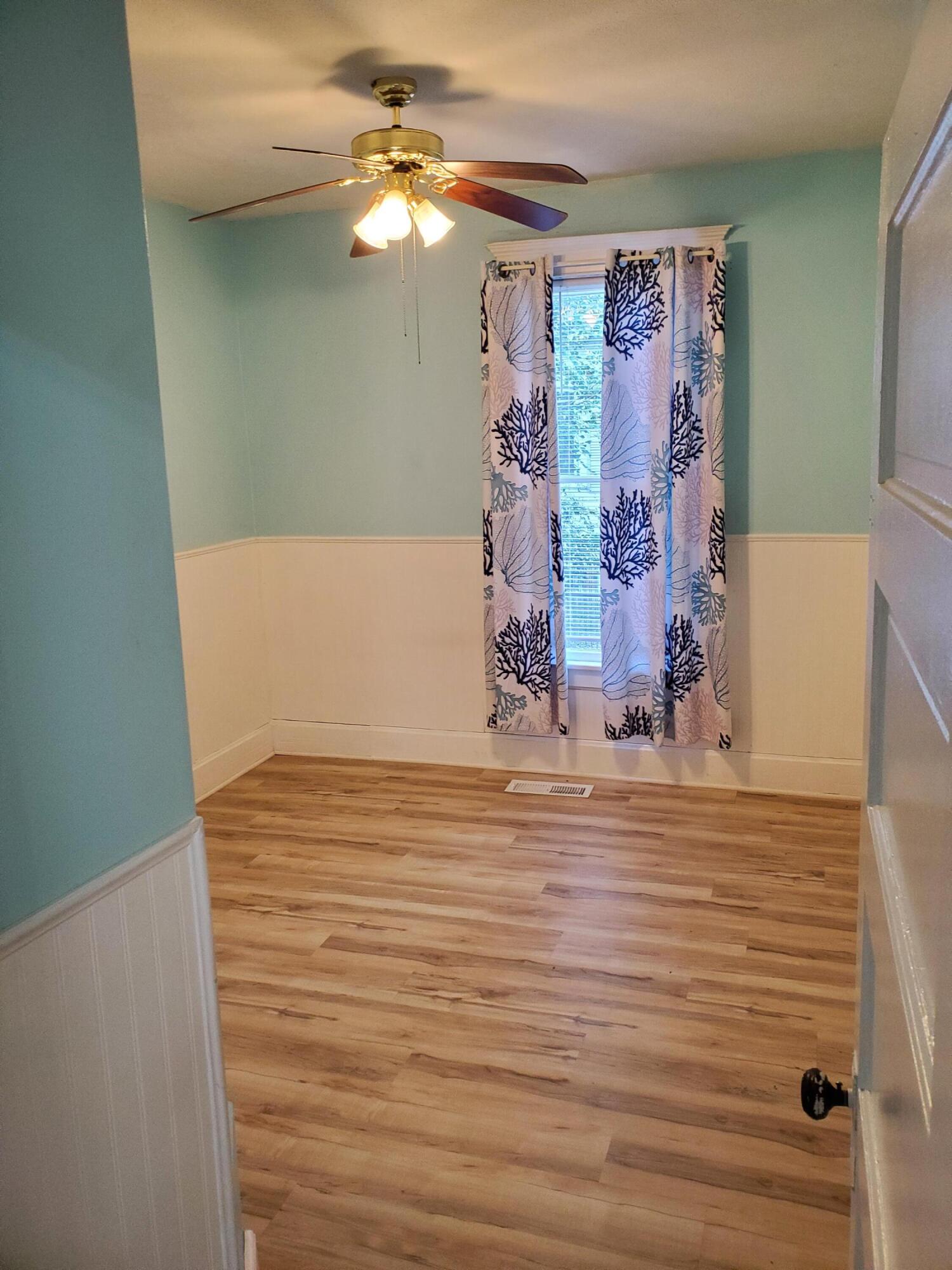 2111 North Grant Avenue Property Photo 10