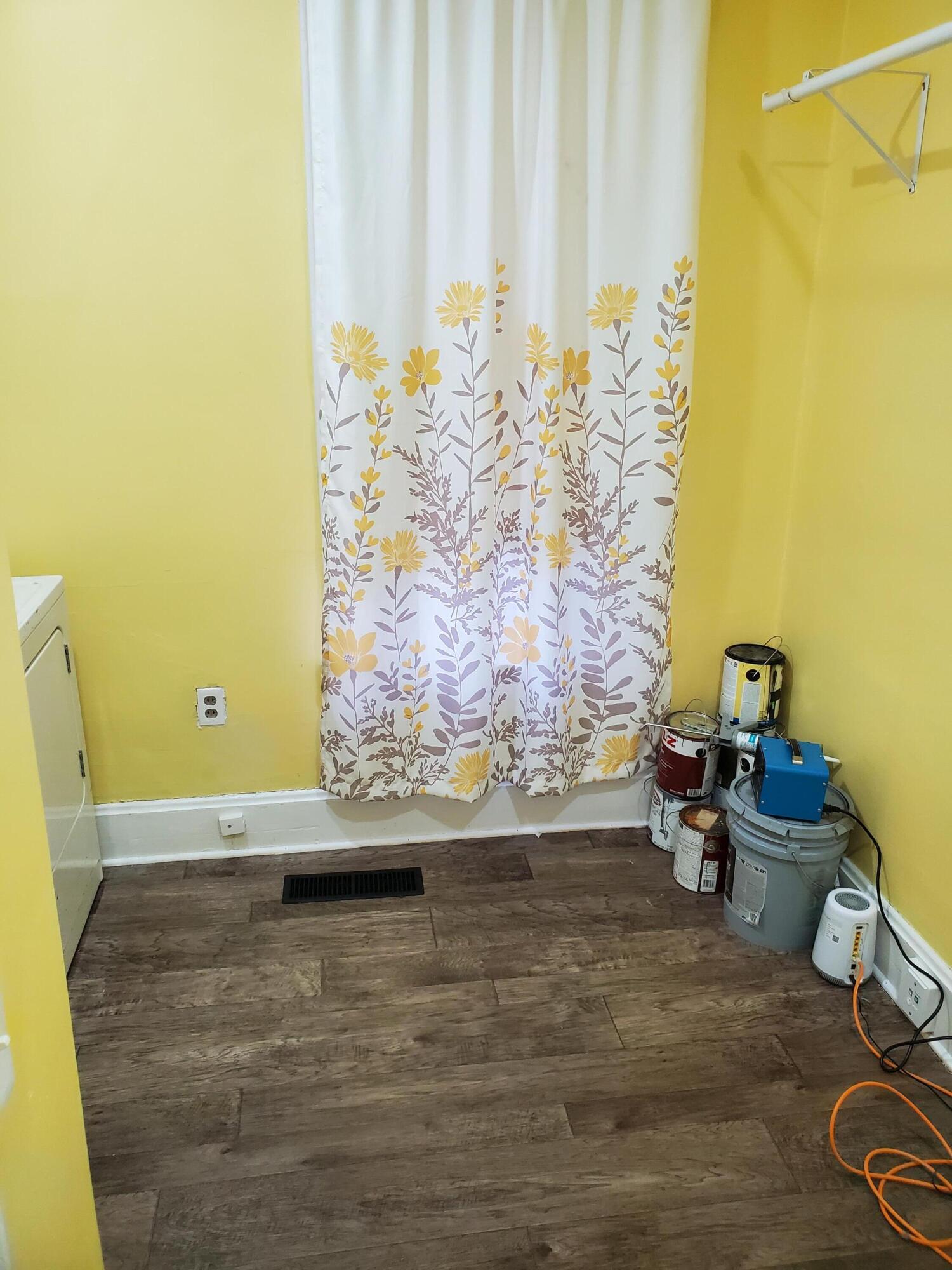 2111 North Grant Avenue Property Photo 18