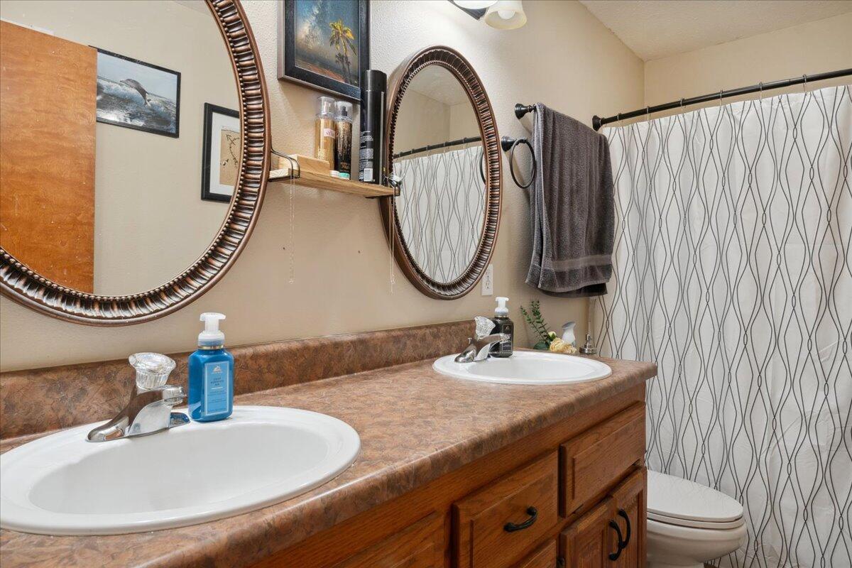 1424 South Nitro Property Photo 16