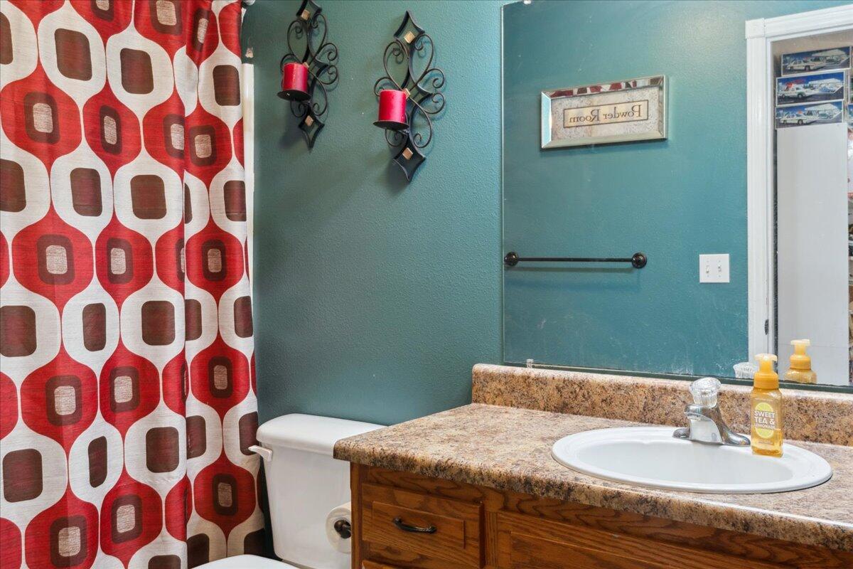 1424 South Nitro Property Photo 24