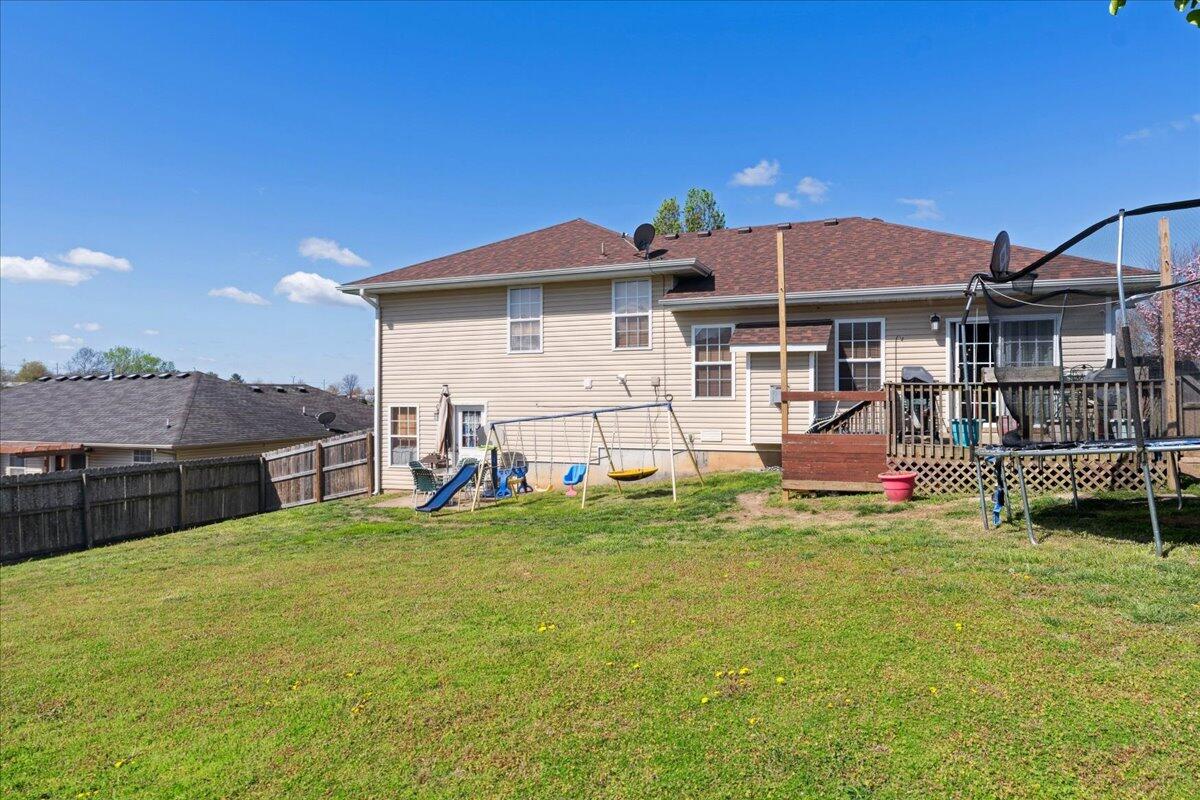 1424 South Nitro Property Photo 26