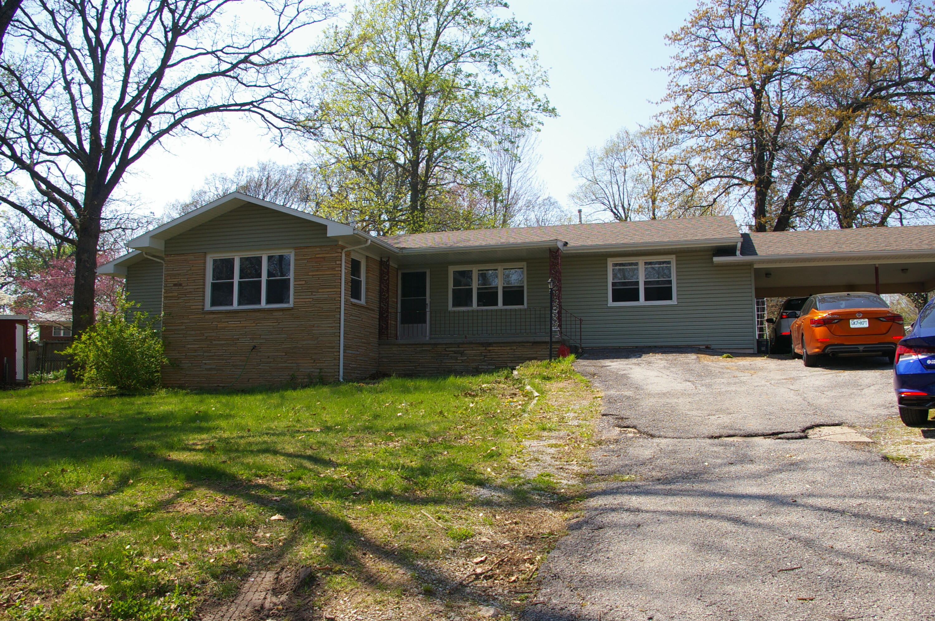415 Crestwood Drive Property Photo