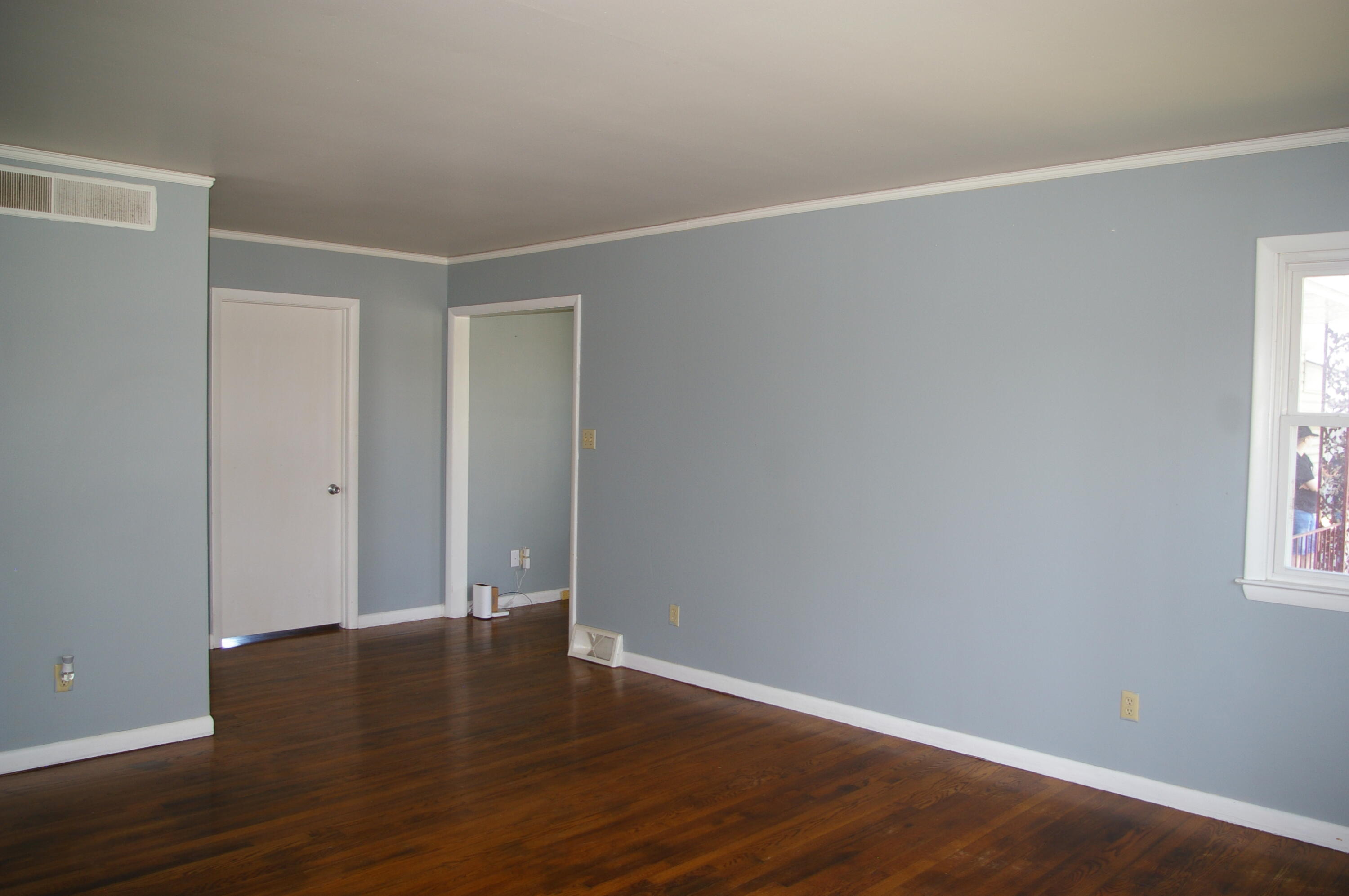 415 Crestwood Drive Property Photo 7