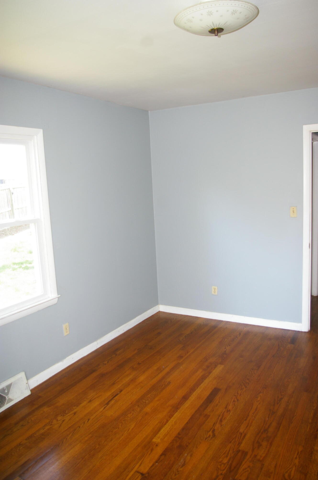 415 Crestwood Drive Property Photo 13